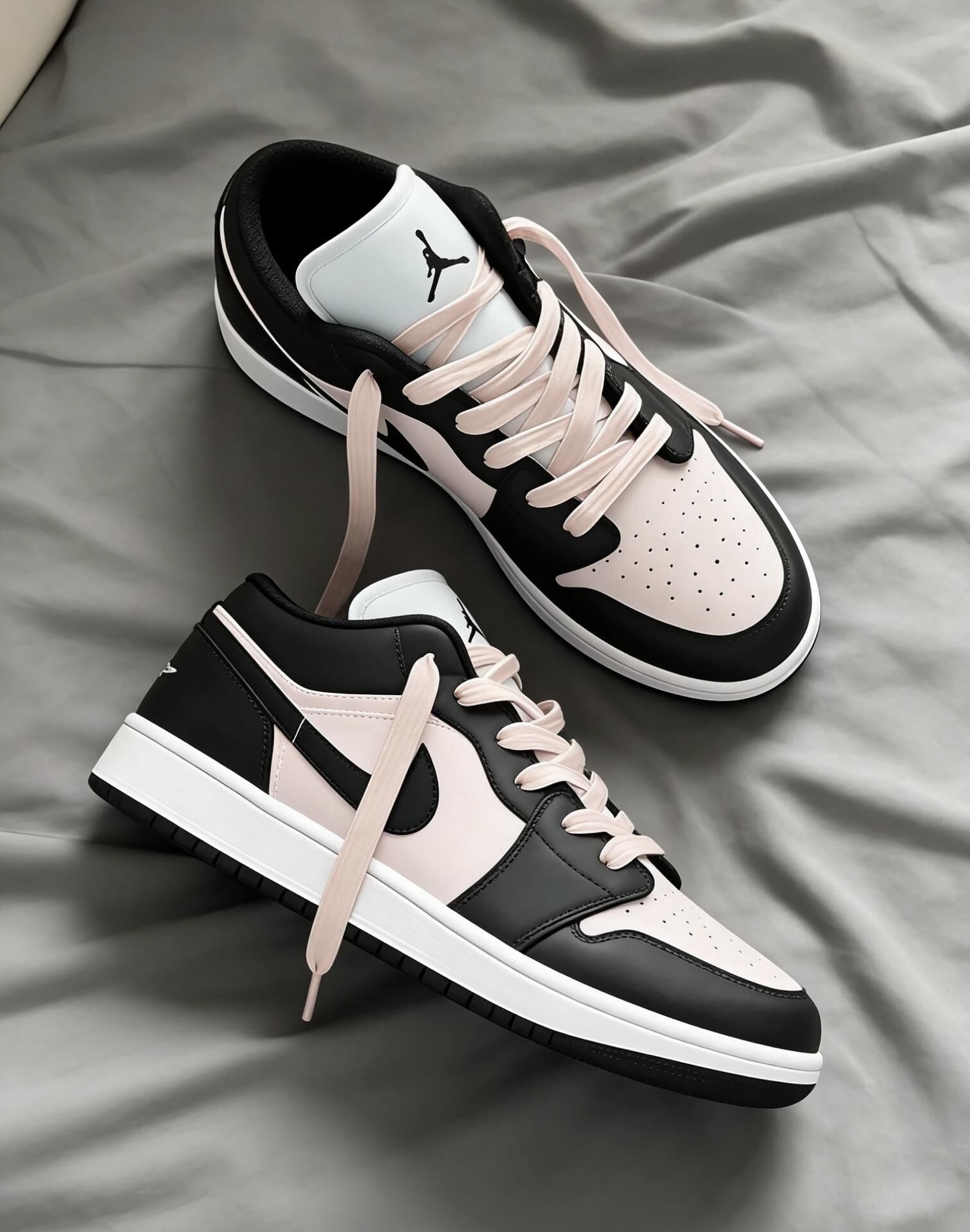 Air Jordan 1黑粉拼色板鞋 🧁