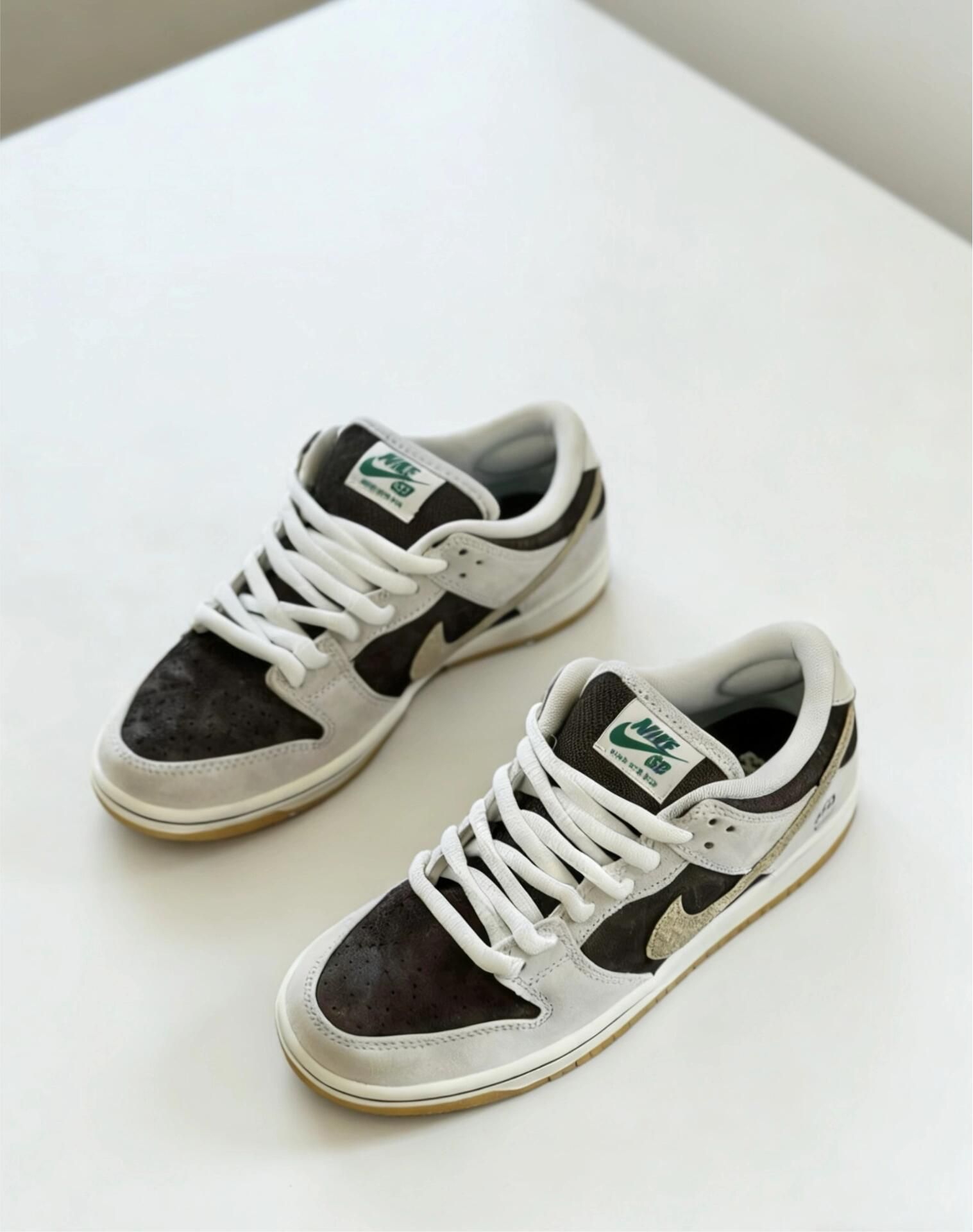 棕灰Dunk

这双Nike SB Du