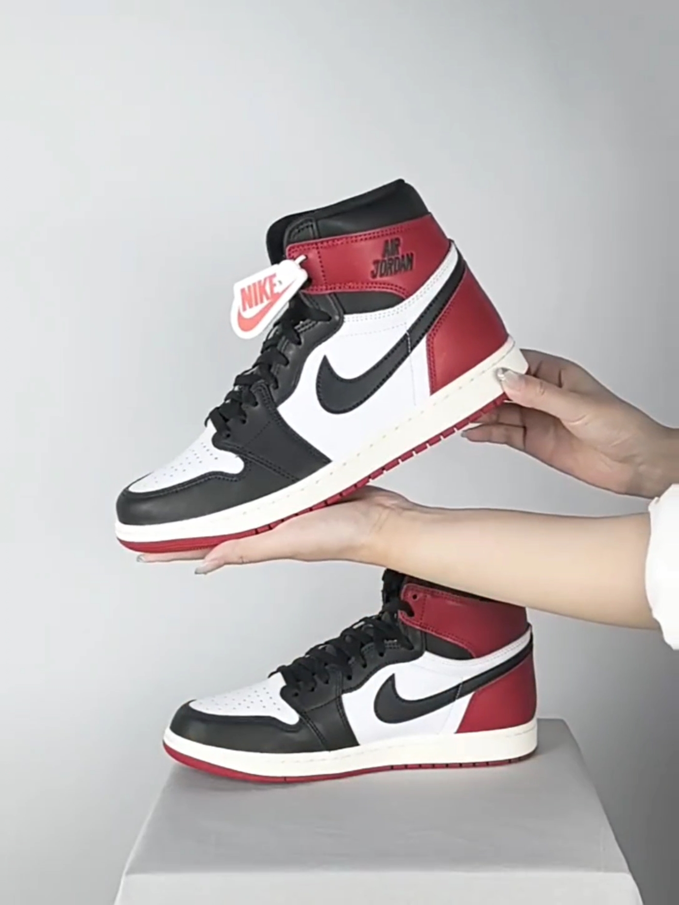 球鞋开箱-黑红Air Jordan1