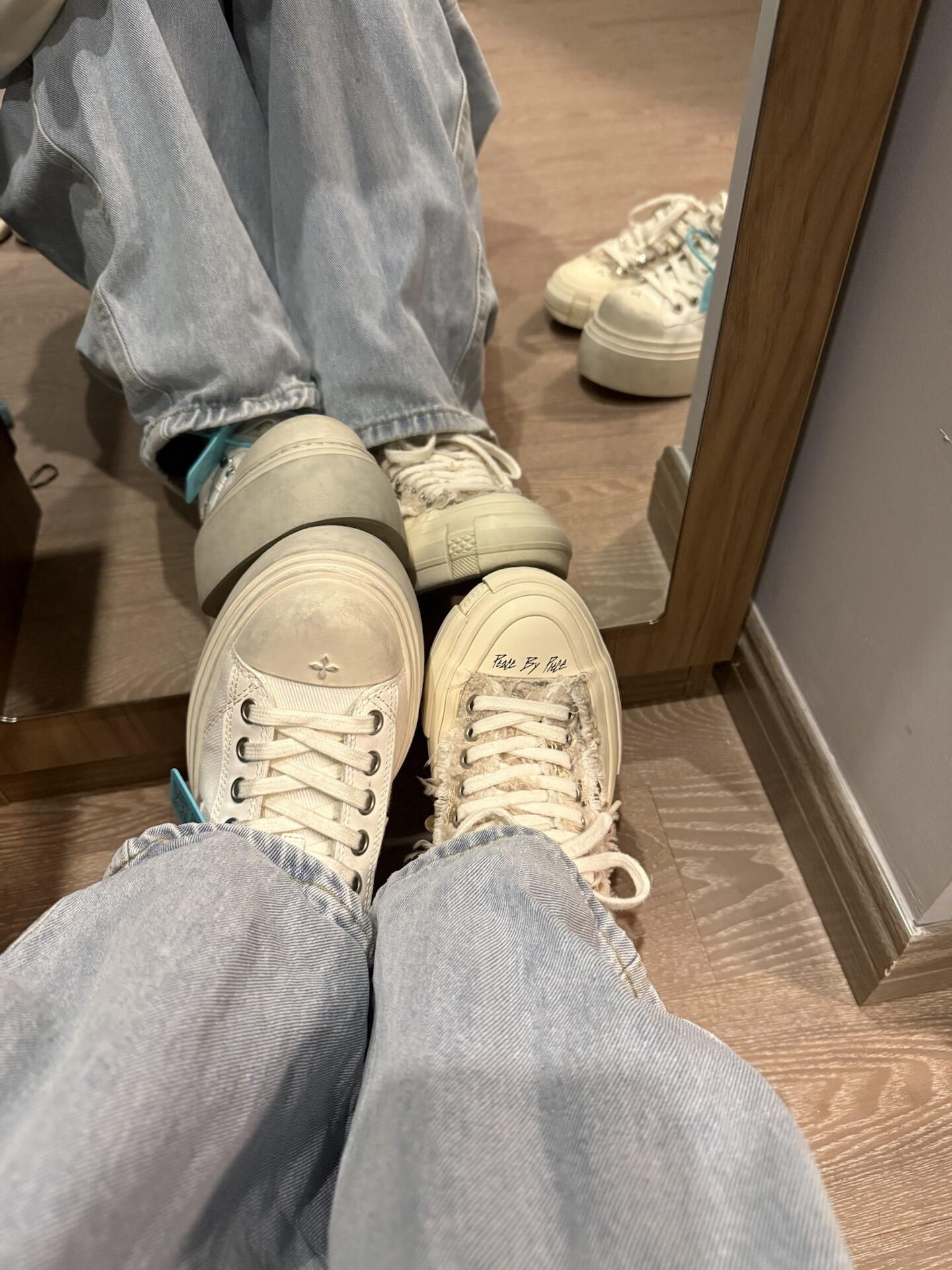 家人们❗️小个子女生极速二选一

家人们