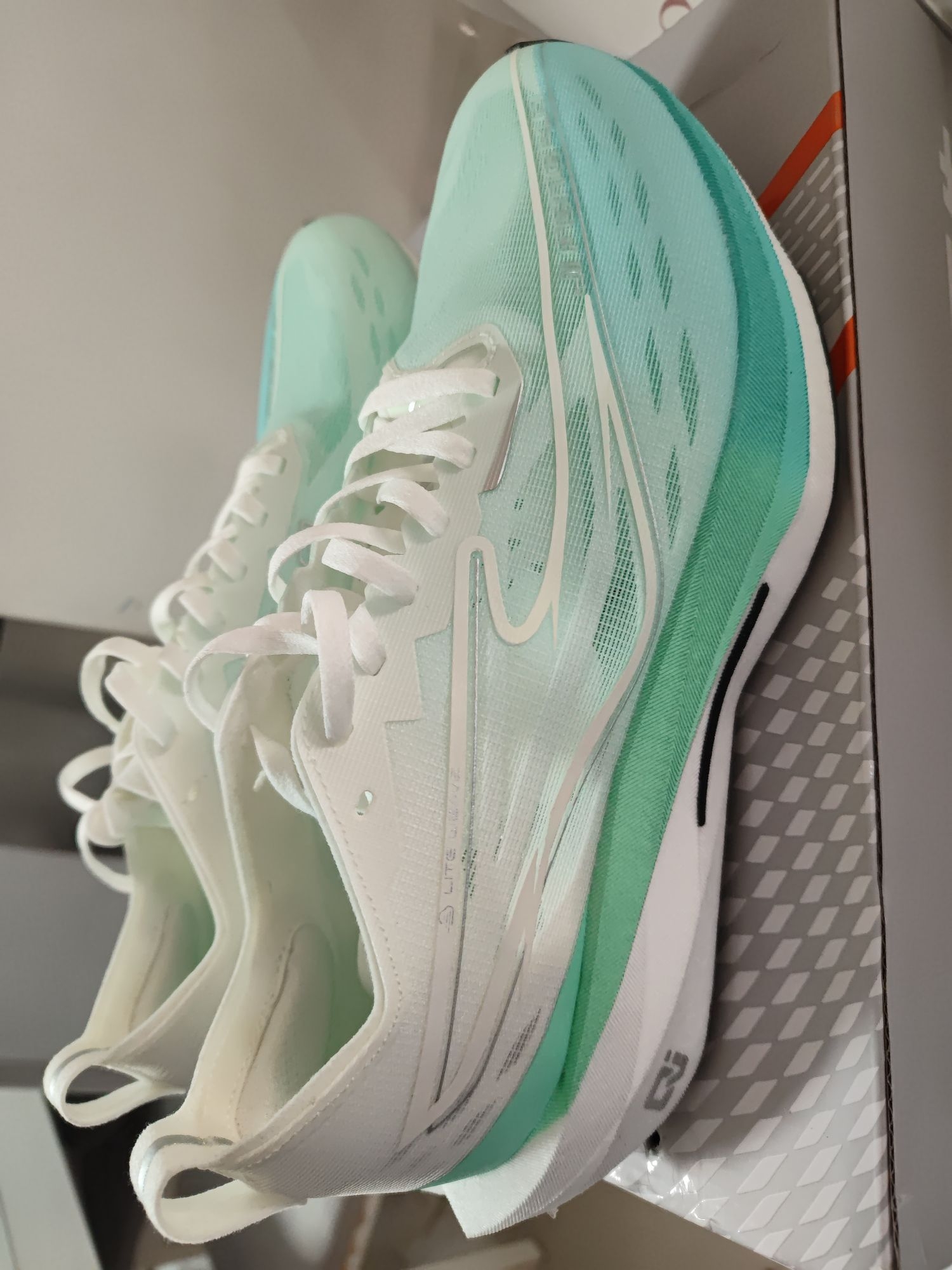 鸿星尔克 极风4.0