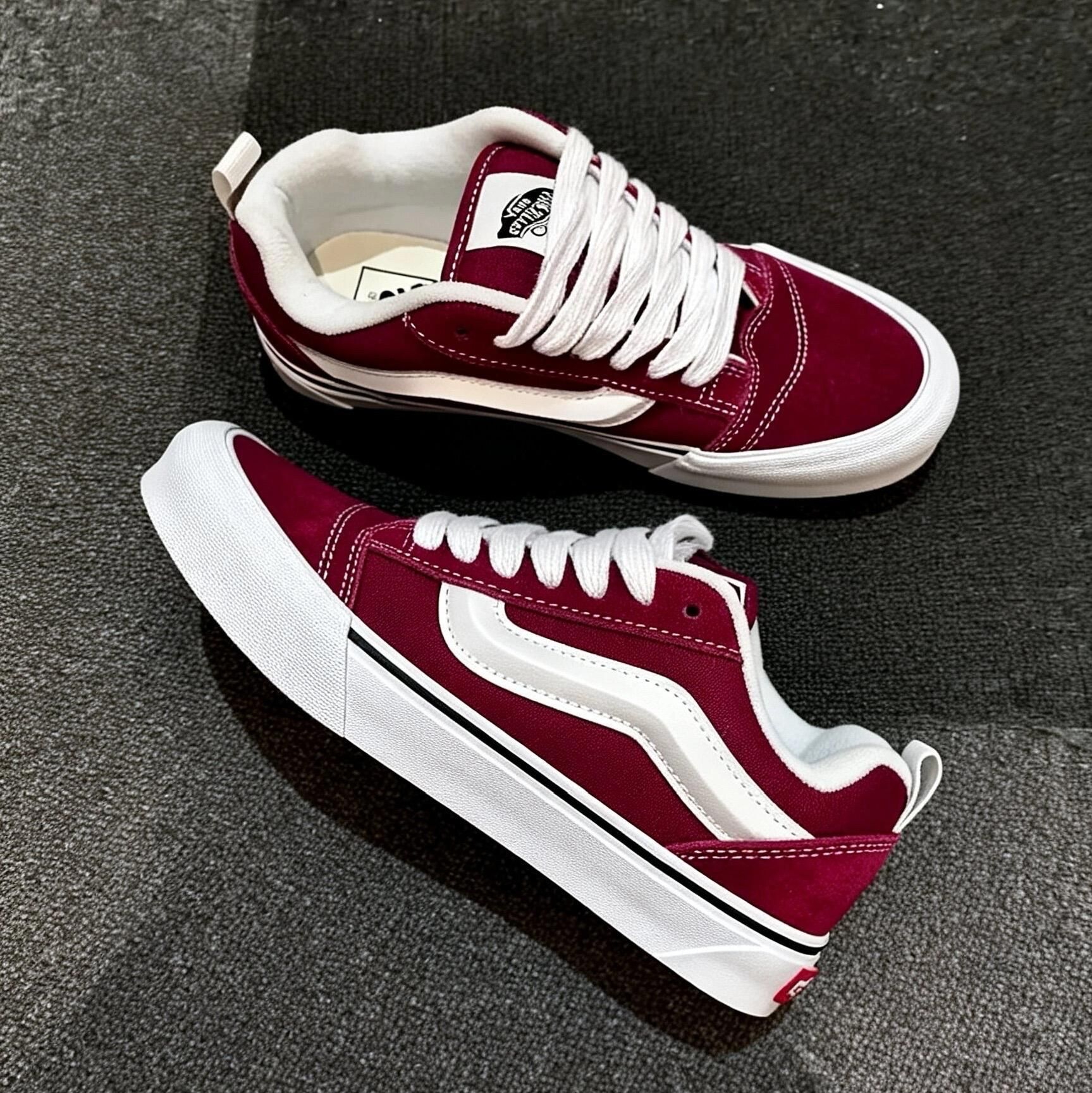 活力满满的枸杞红色🍷🪐

这双Vans 