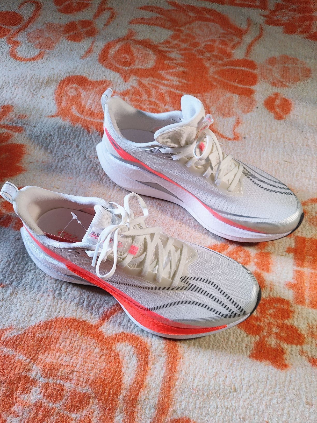 奖励自己一双跑鞋😁😁😁