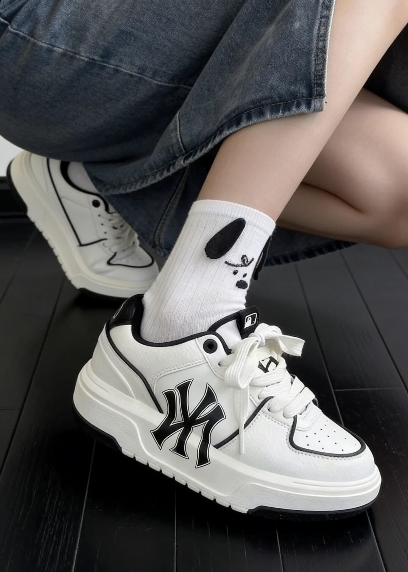 这双MLB情侣板鞋真是近期穿搭的惊喜！
