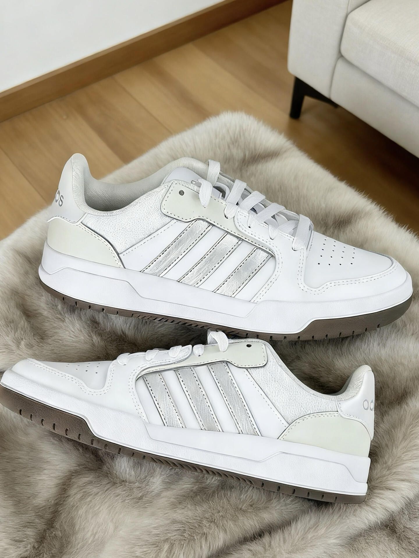 新年穿新鞋！

鞋型偏宽对宽脚友好，脚感