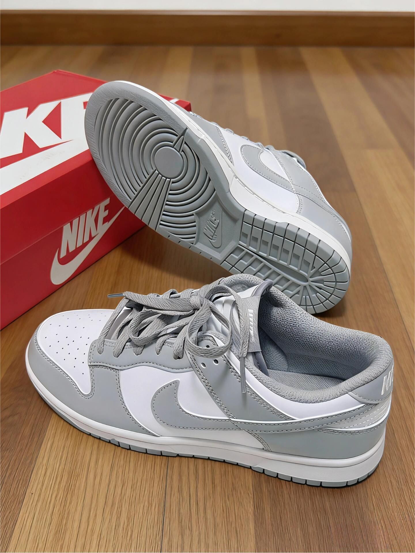 这双鞋子治好了我的搭配焦虑心啦❗

竟然