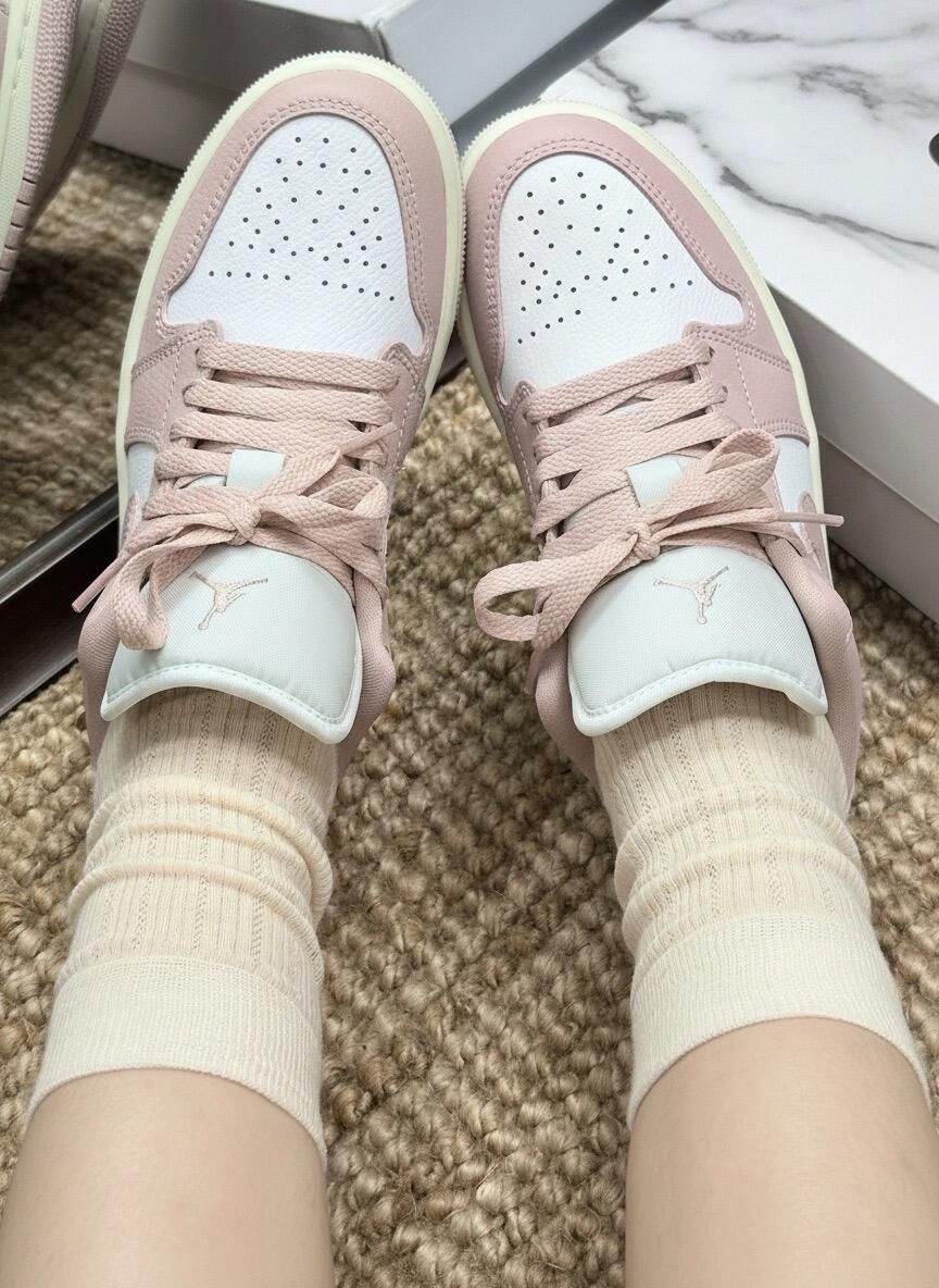 粉 AJ 配牛仔，甜妹上线👟

今天这双