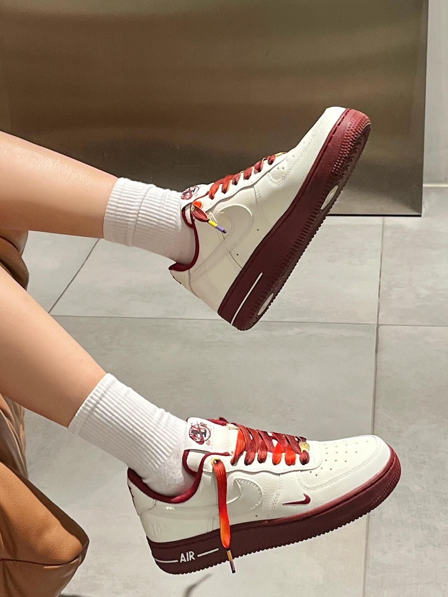 家人们！秋冬这双AF1太戳我了🍷

勃艮