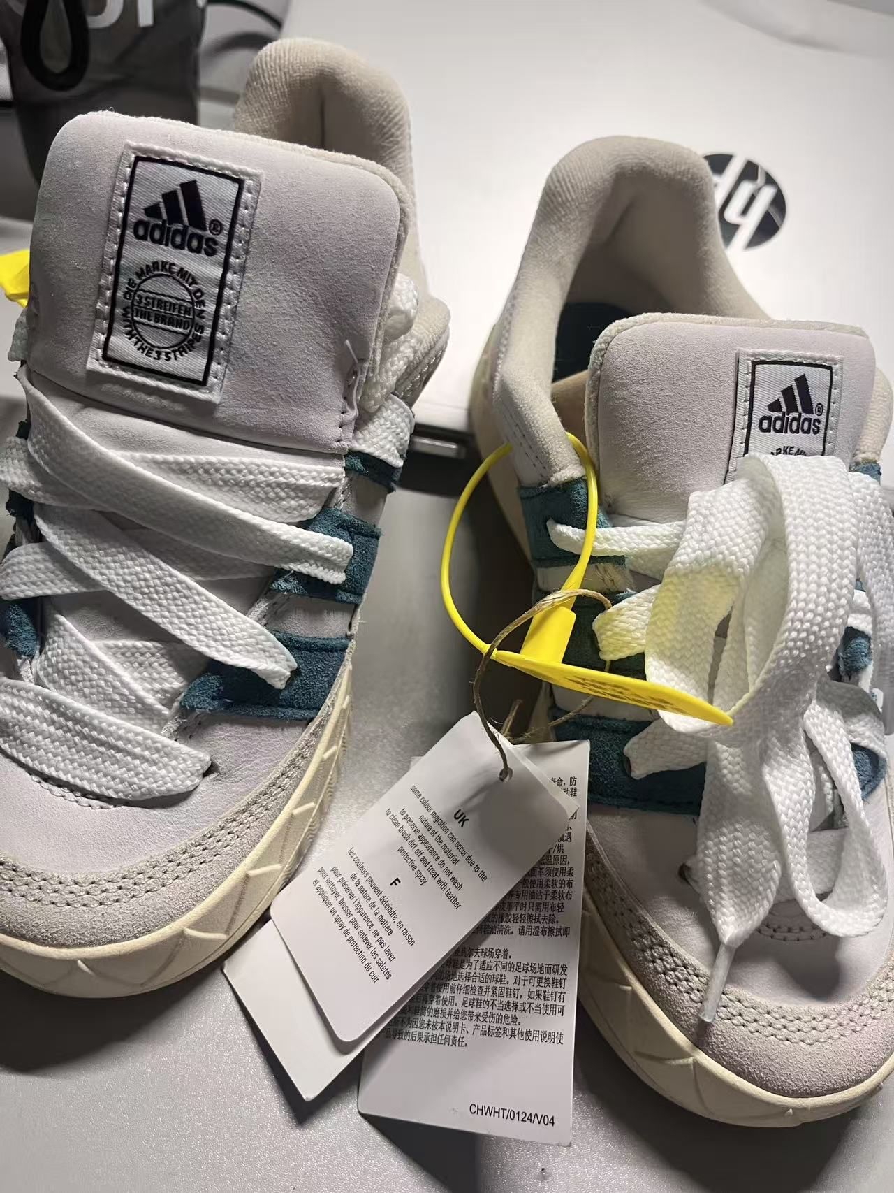 鞋子很好，质感非常的不错，值得购买，值得