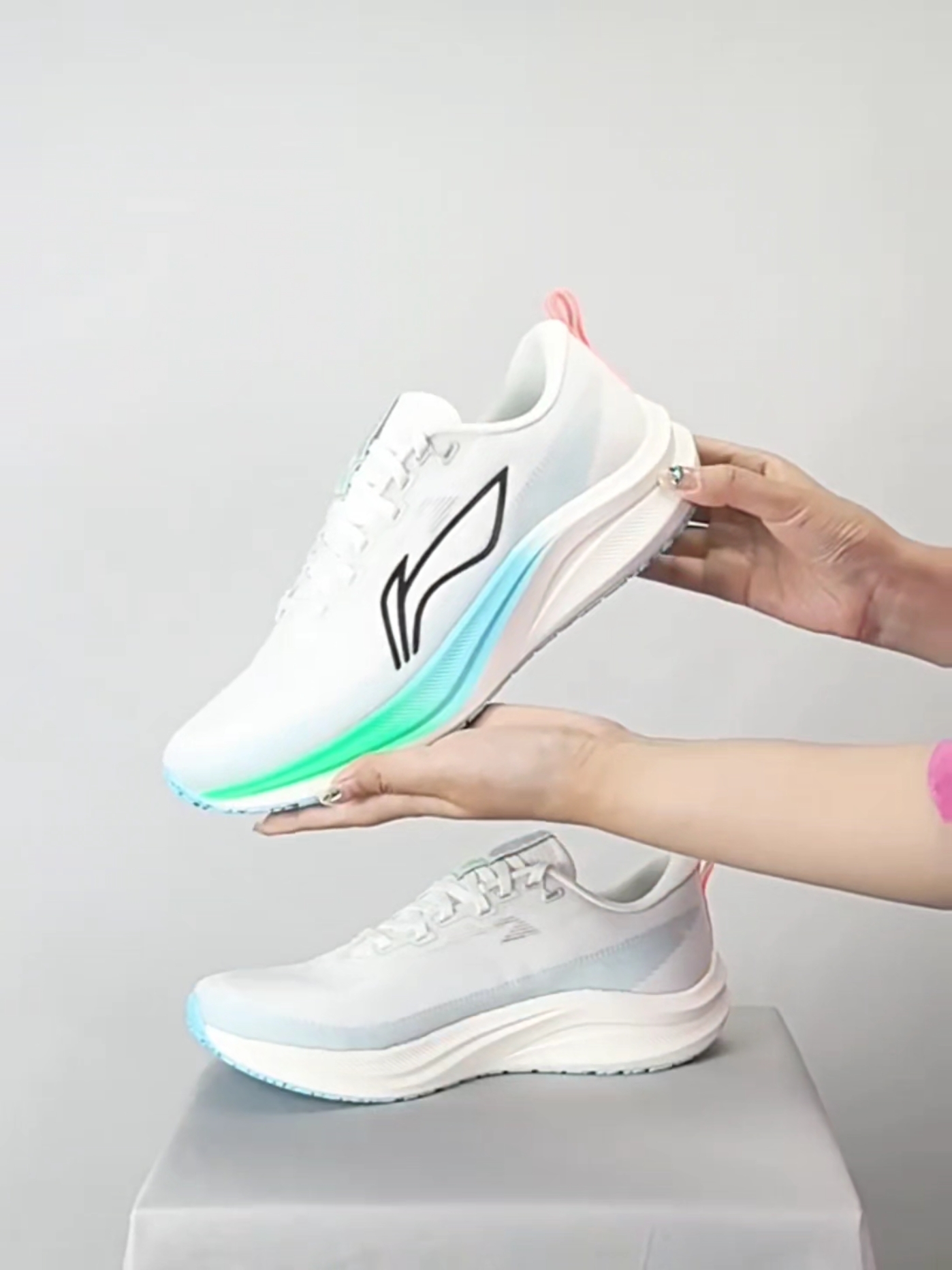 球鞋开箱-乳白赤兔8