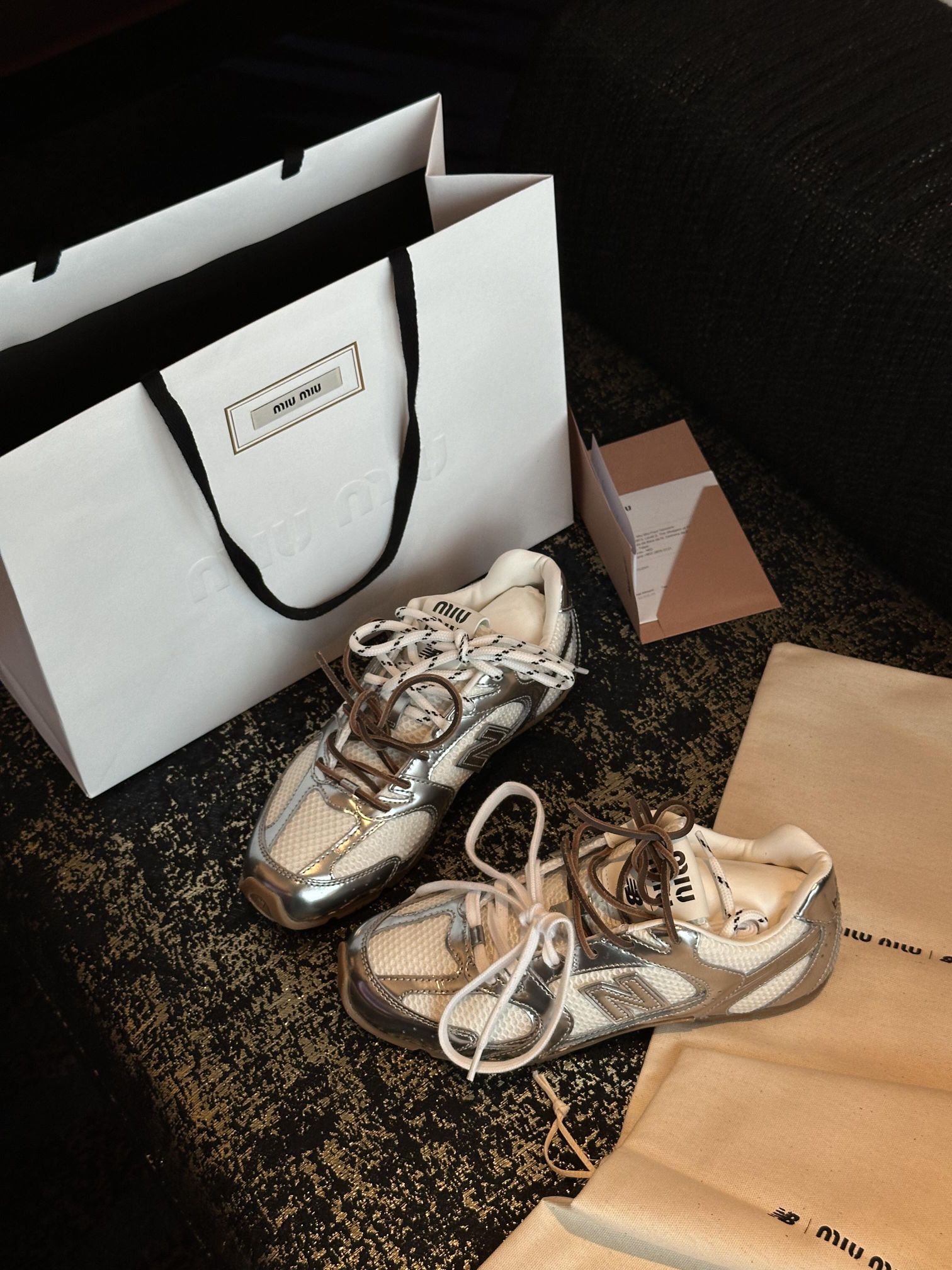 Miu Miu&new百伦联名最新配色 超绝银色！！