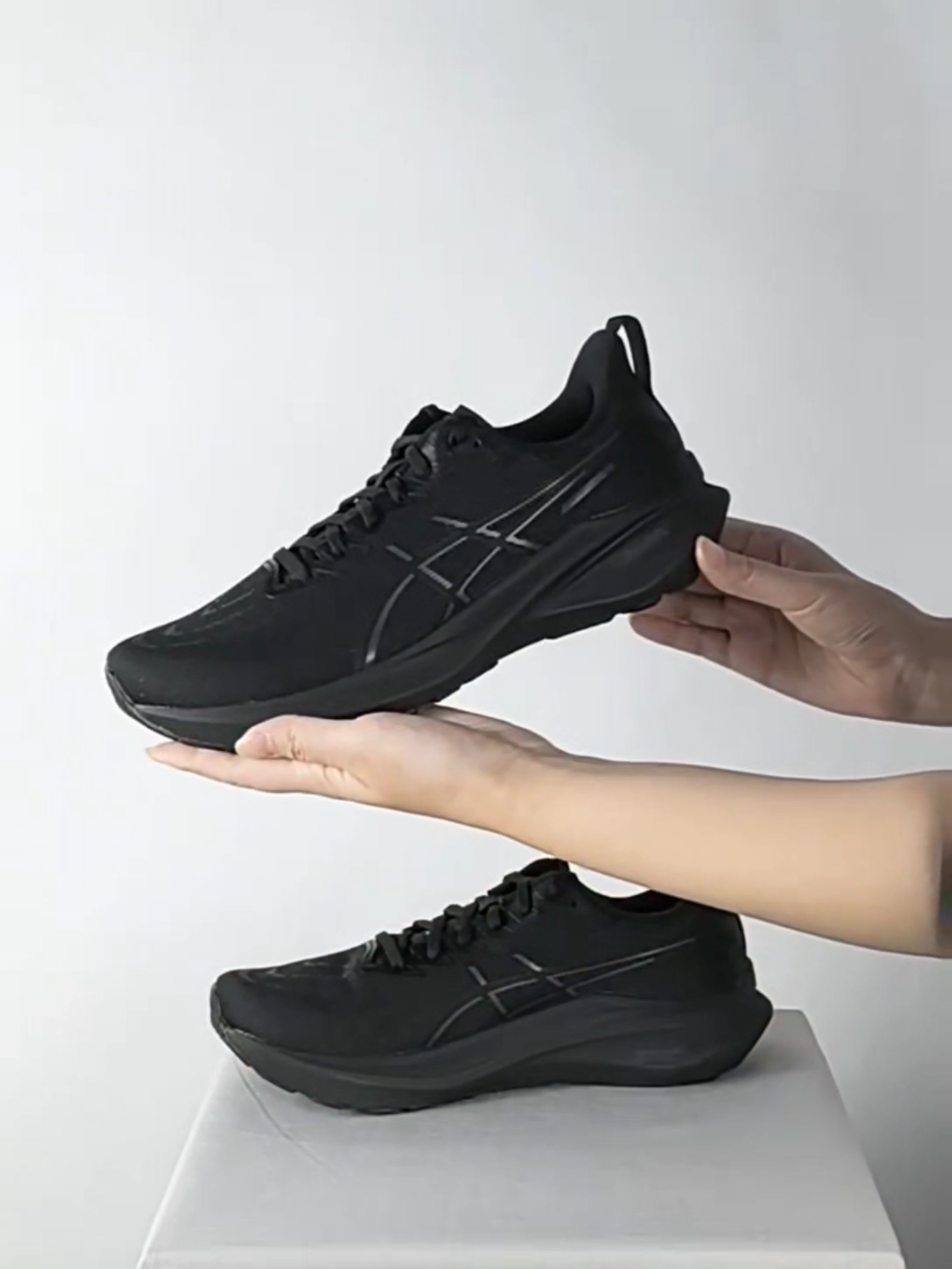 球鞋开箱-纯黑GT-2000 13