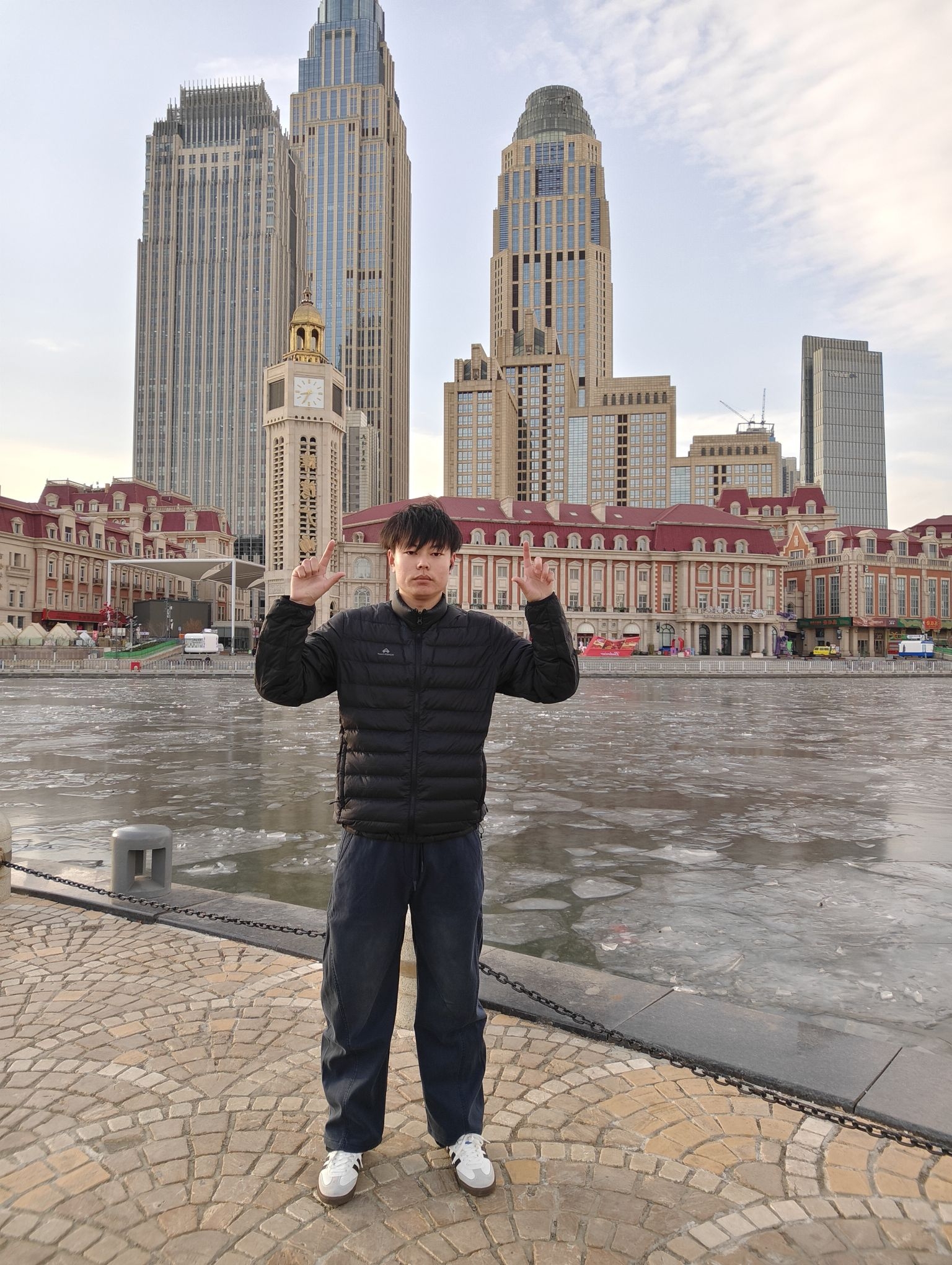 🧥 冬日citywalk穿搭｜简约不费力的街头感 