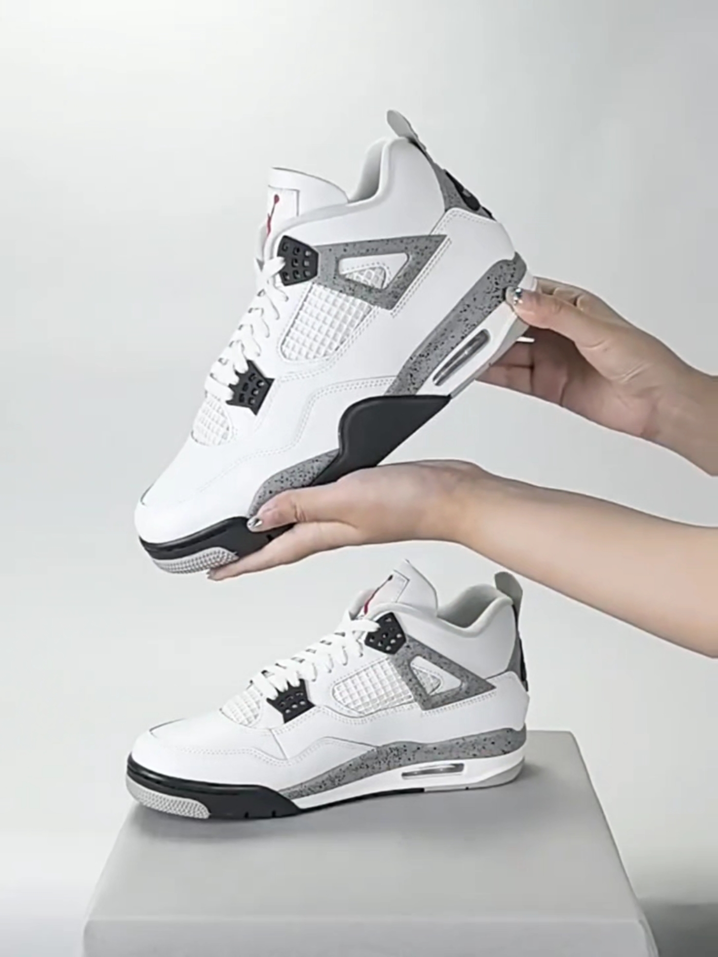 球鞋开箱-白水泥Air Jordan4