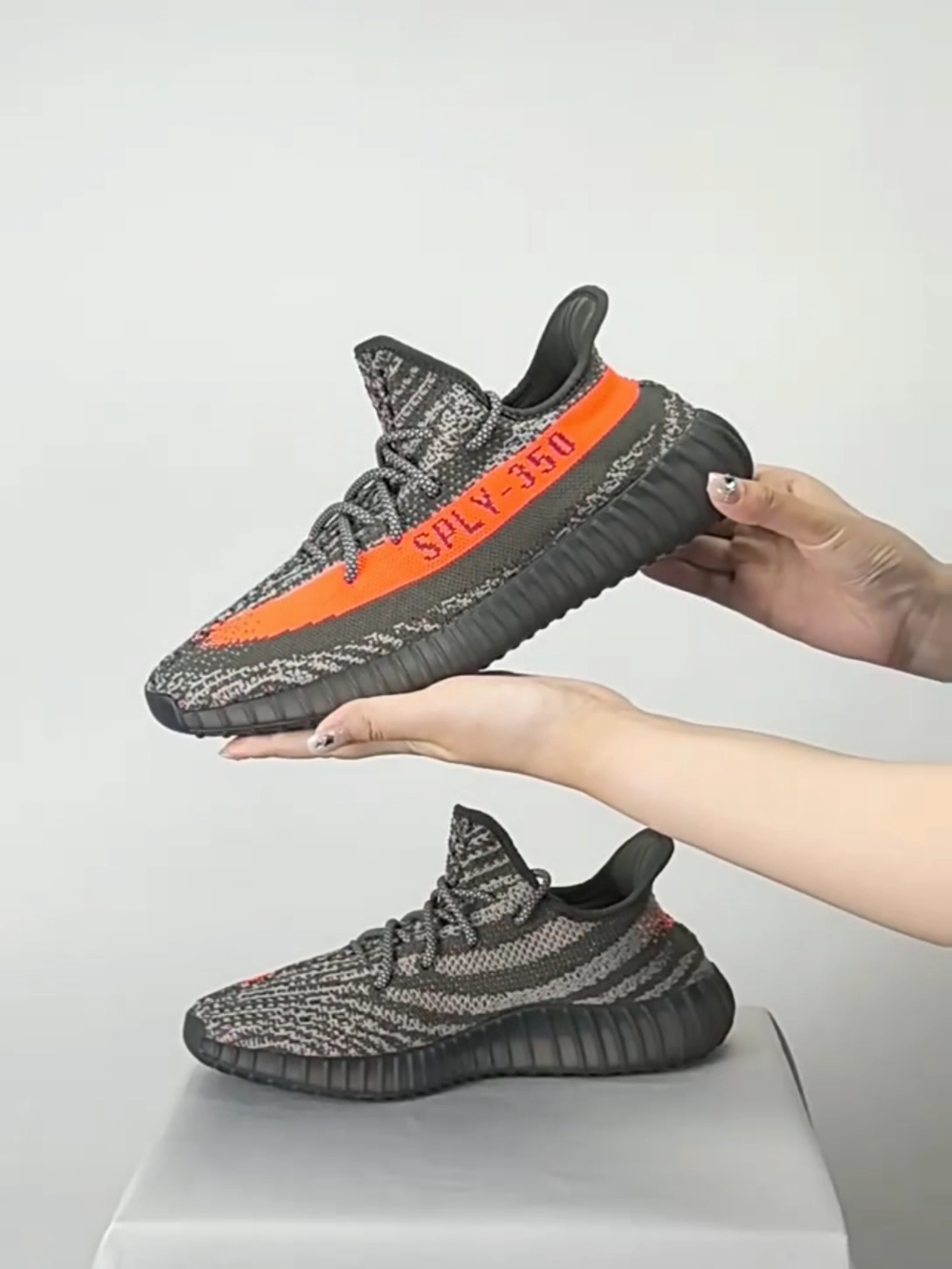 球鞋开箱-灰橙Yeezy 350 V2