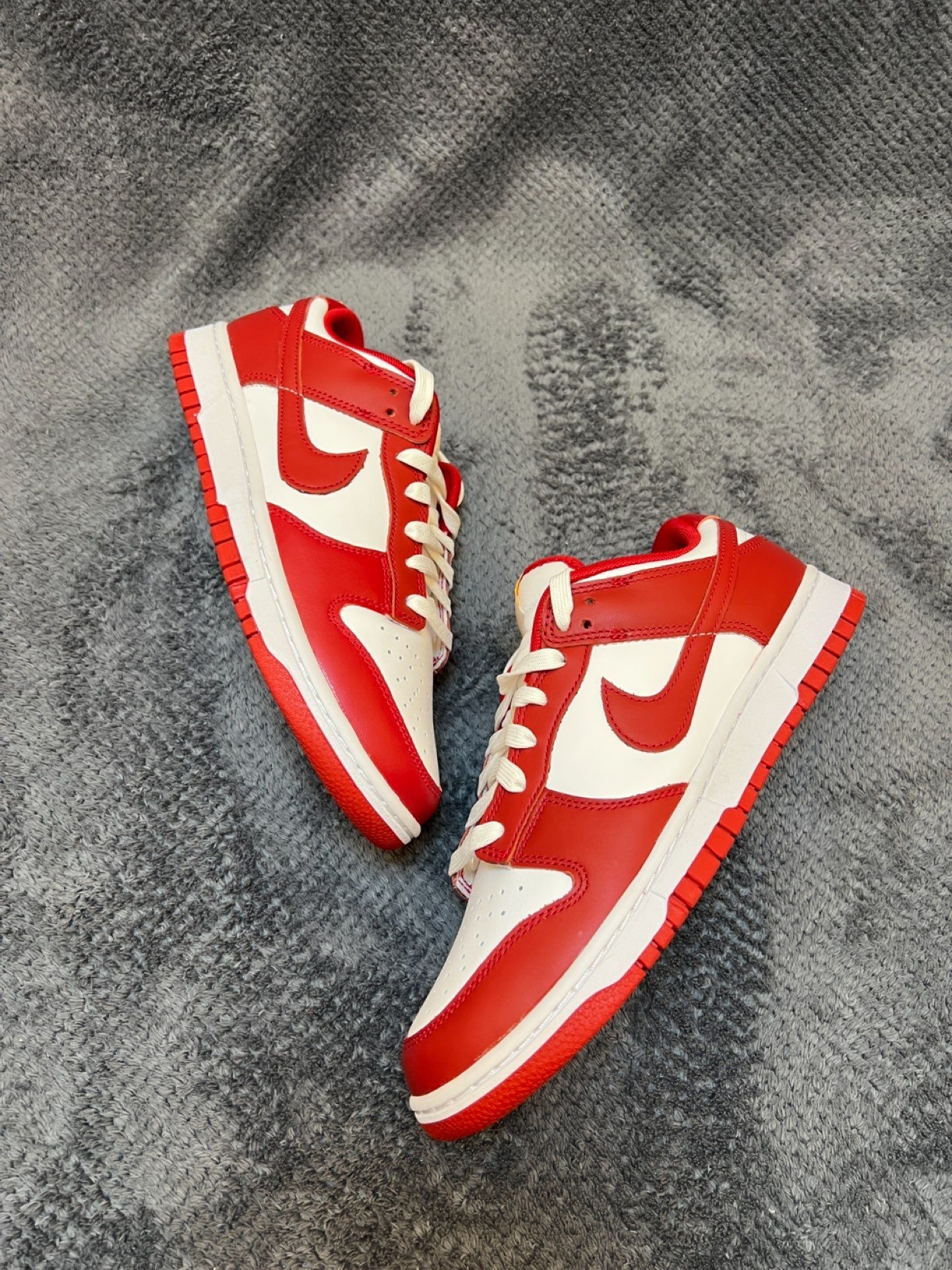 本命年准备了一双大学红dunk了😌😌😌