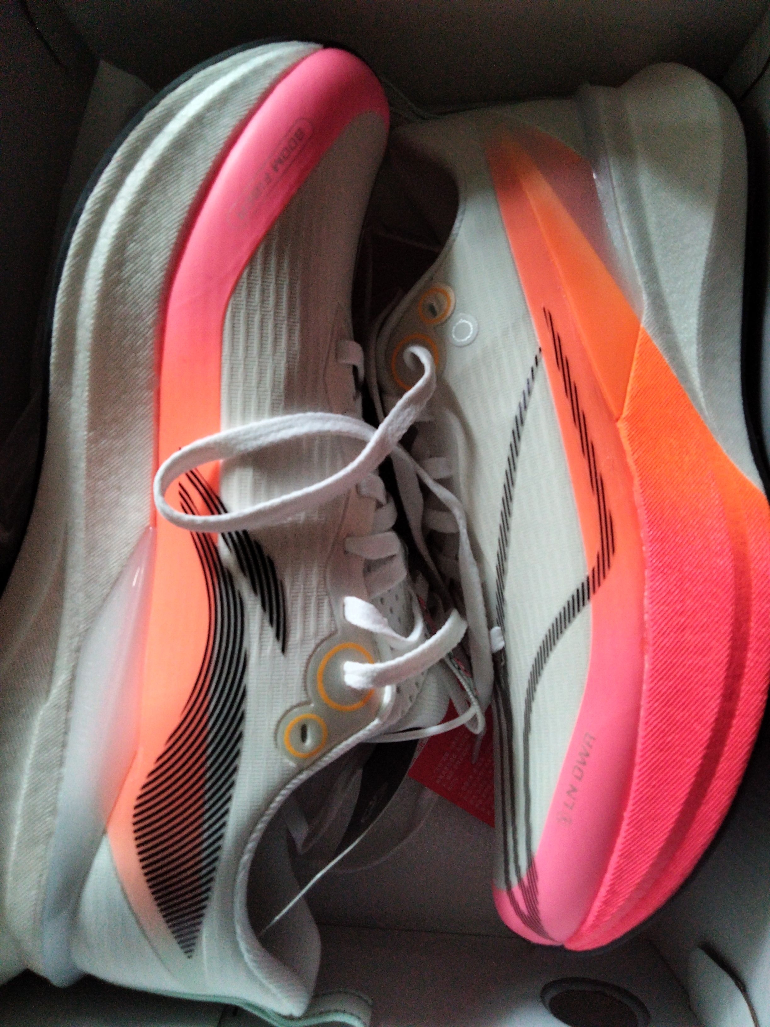 正品跑鞋值得推荐