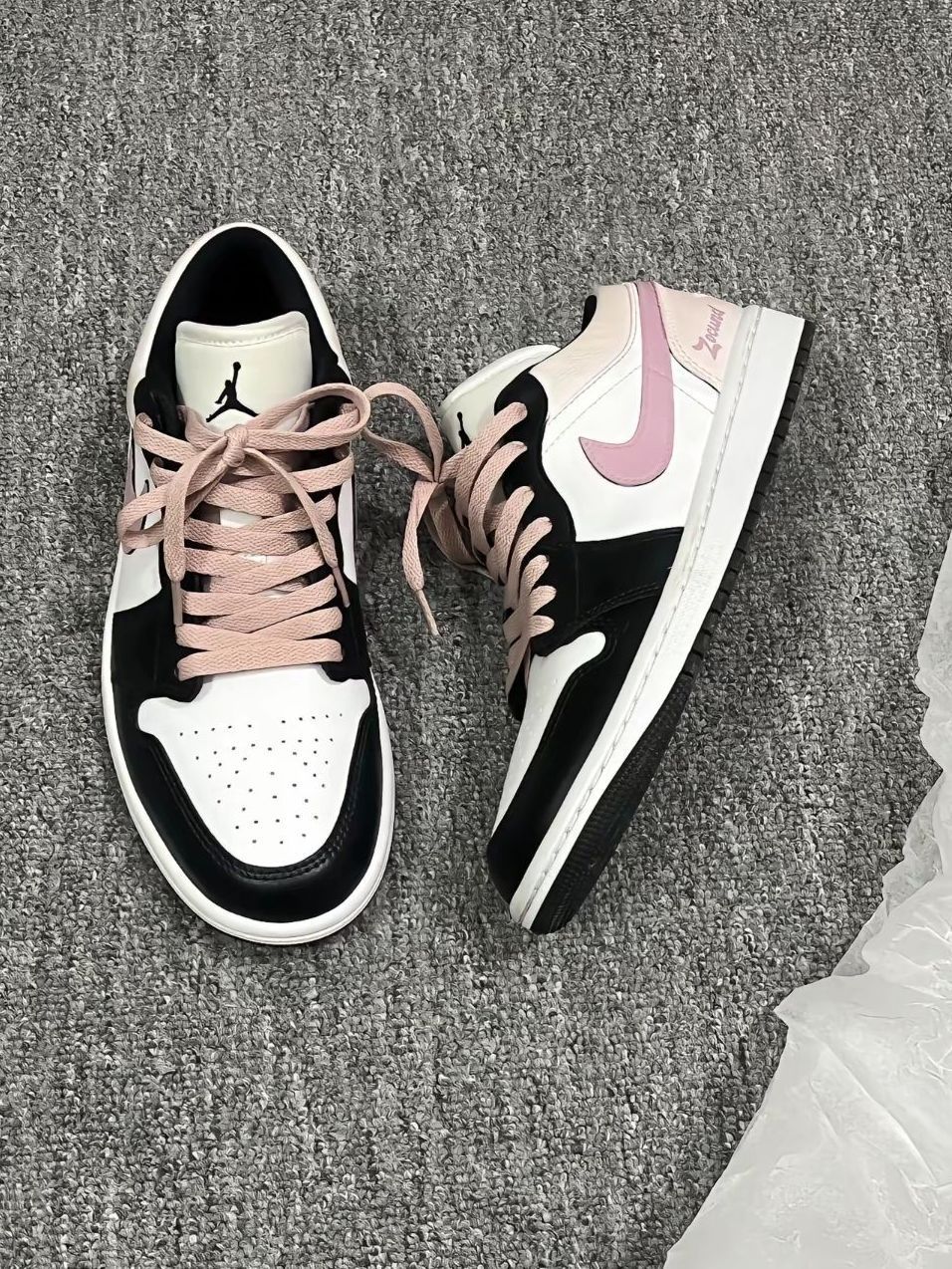  春日甜酷风！Air Jordan 1 定制板鞋闭眼入