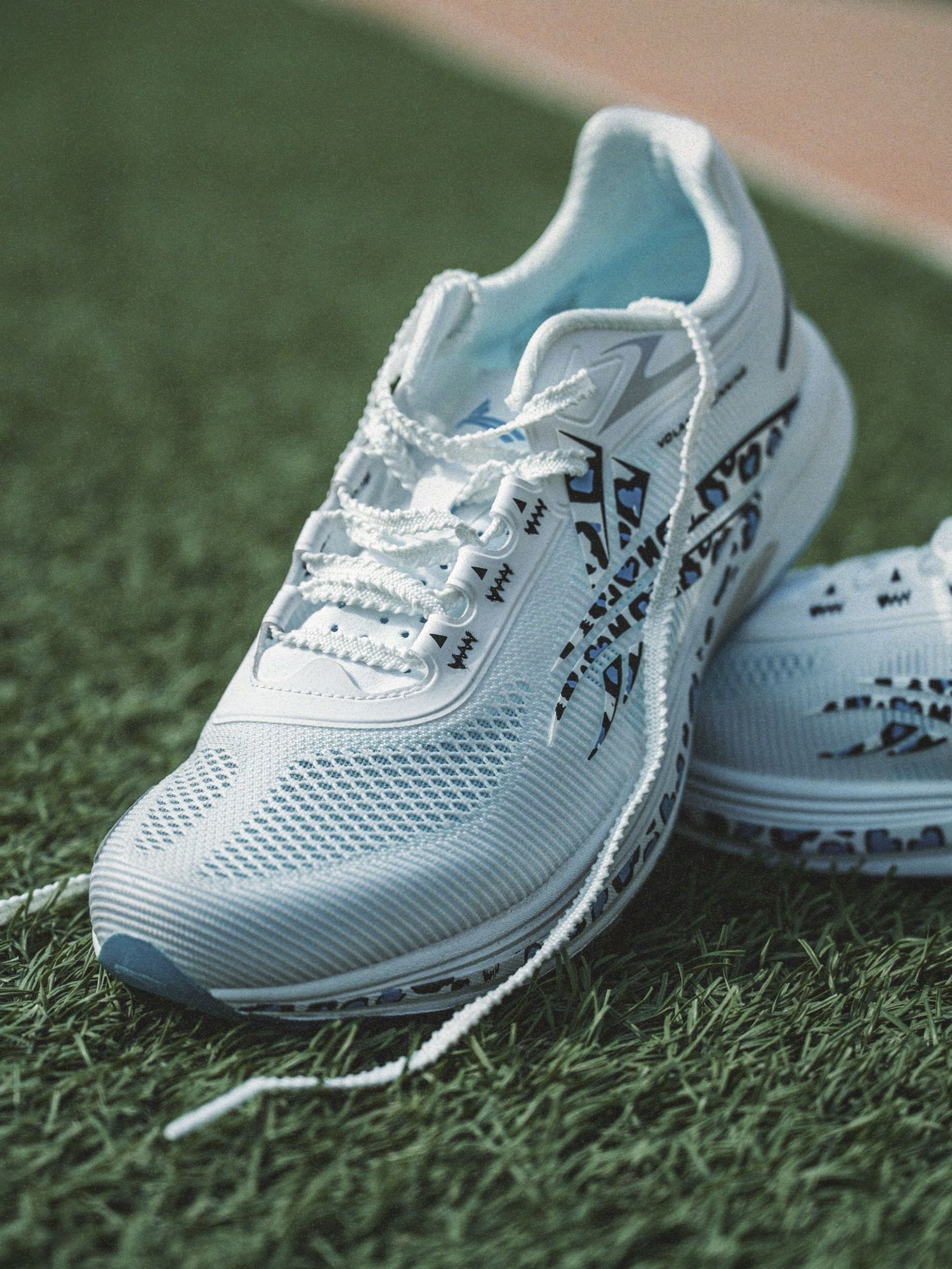 哇❗🔥豹纹体考跑鞋还是头一次见哦❗