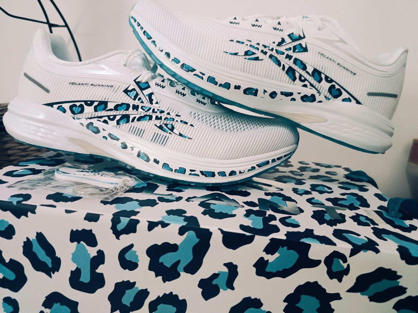 红色跑道上，犹豫就是输。
沃兰迪火箭气垫