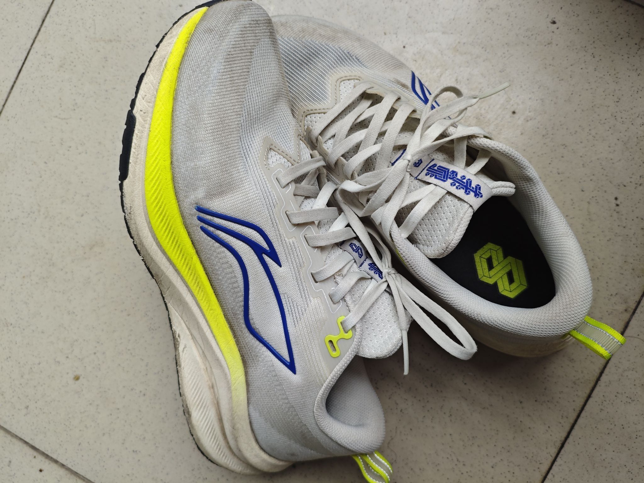 「旧鞋也能封神的通勤跑鞋！」