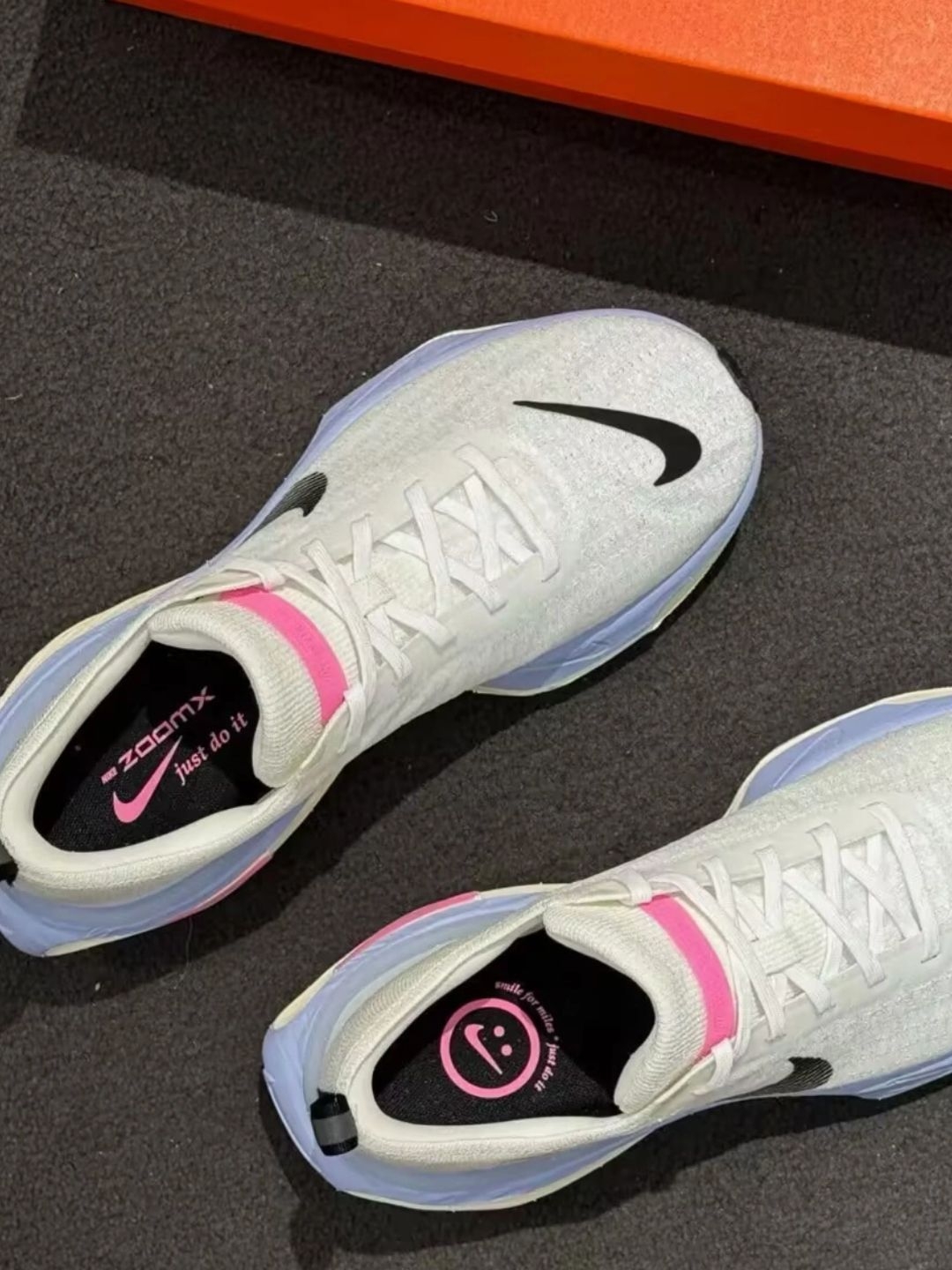 🍭这双Nike的撞色设计，也太懂春日穿搭了吧！