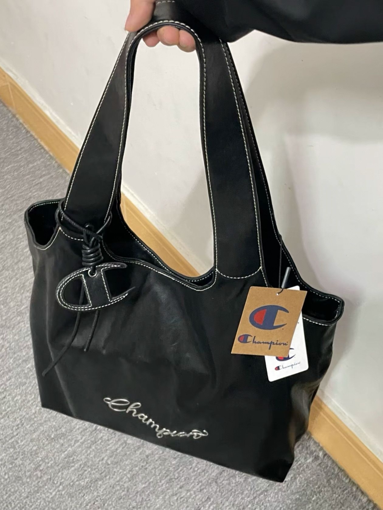 Champion🏆新品...优雅不过时的黑托特🖤好贵气耶！