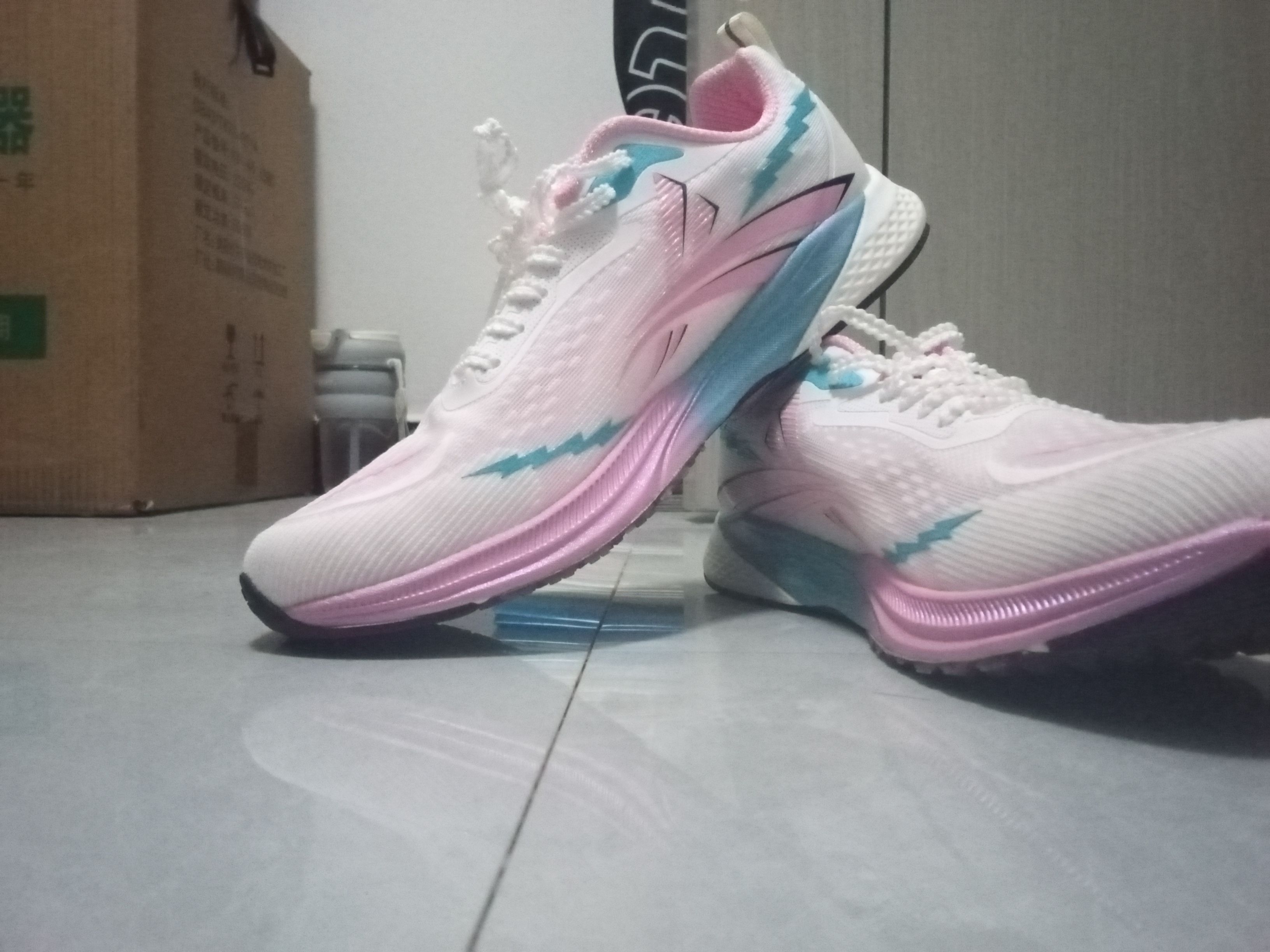 跑步就穿沃兰迪