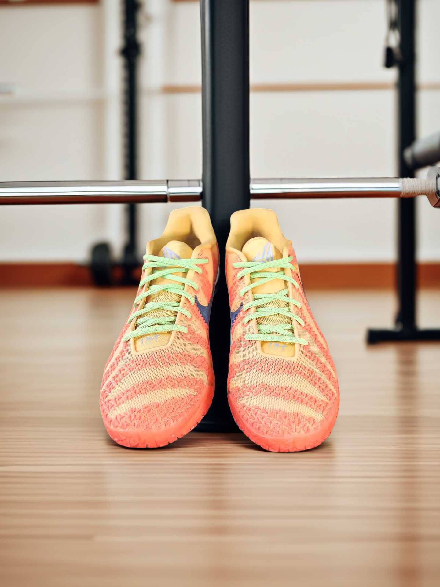 球鞋开箱-橙红莫兰特三代