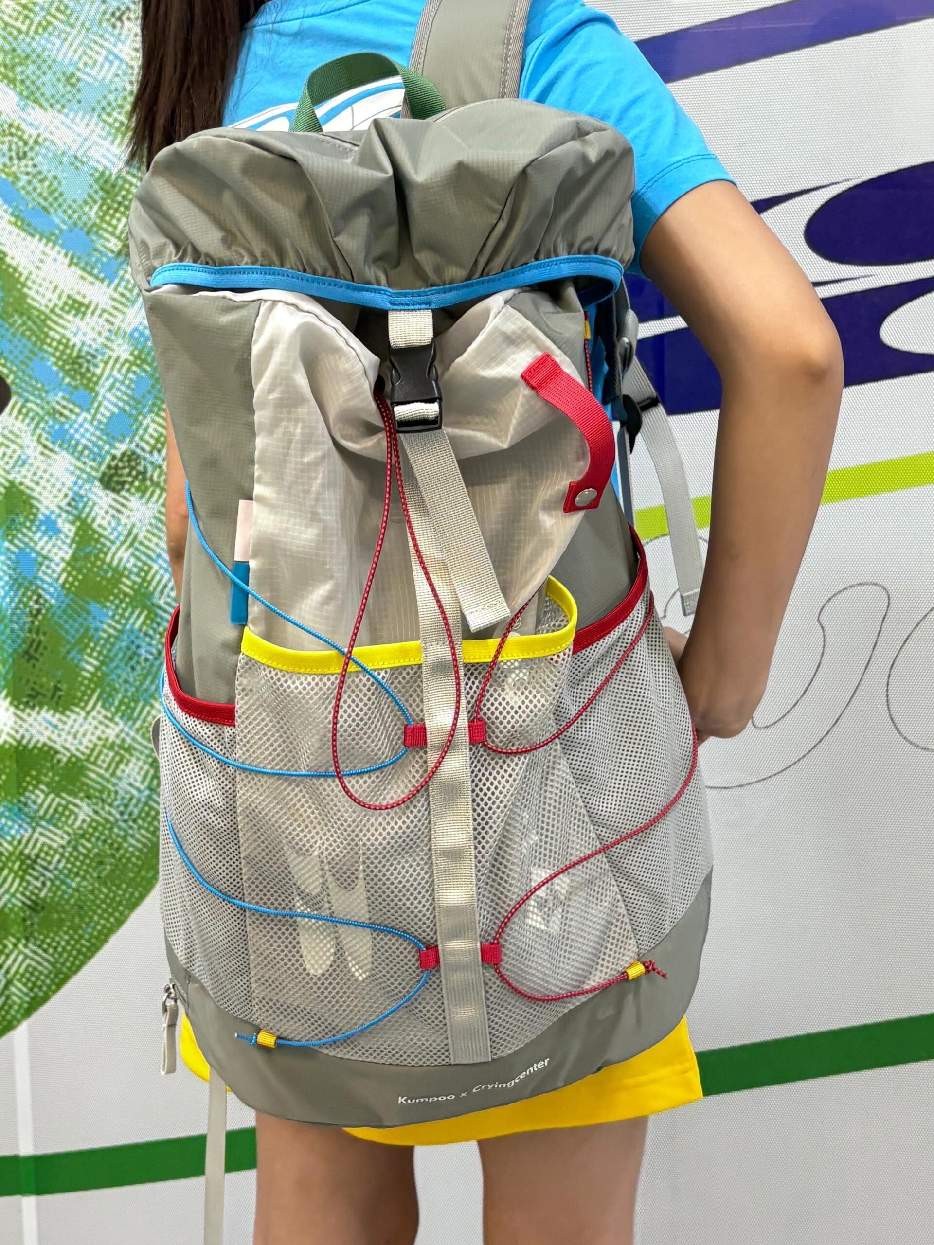 这款羽毛球包美到犯规！🎒💥