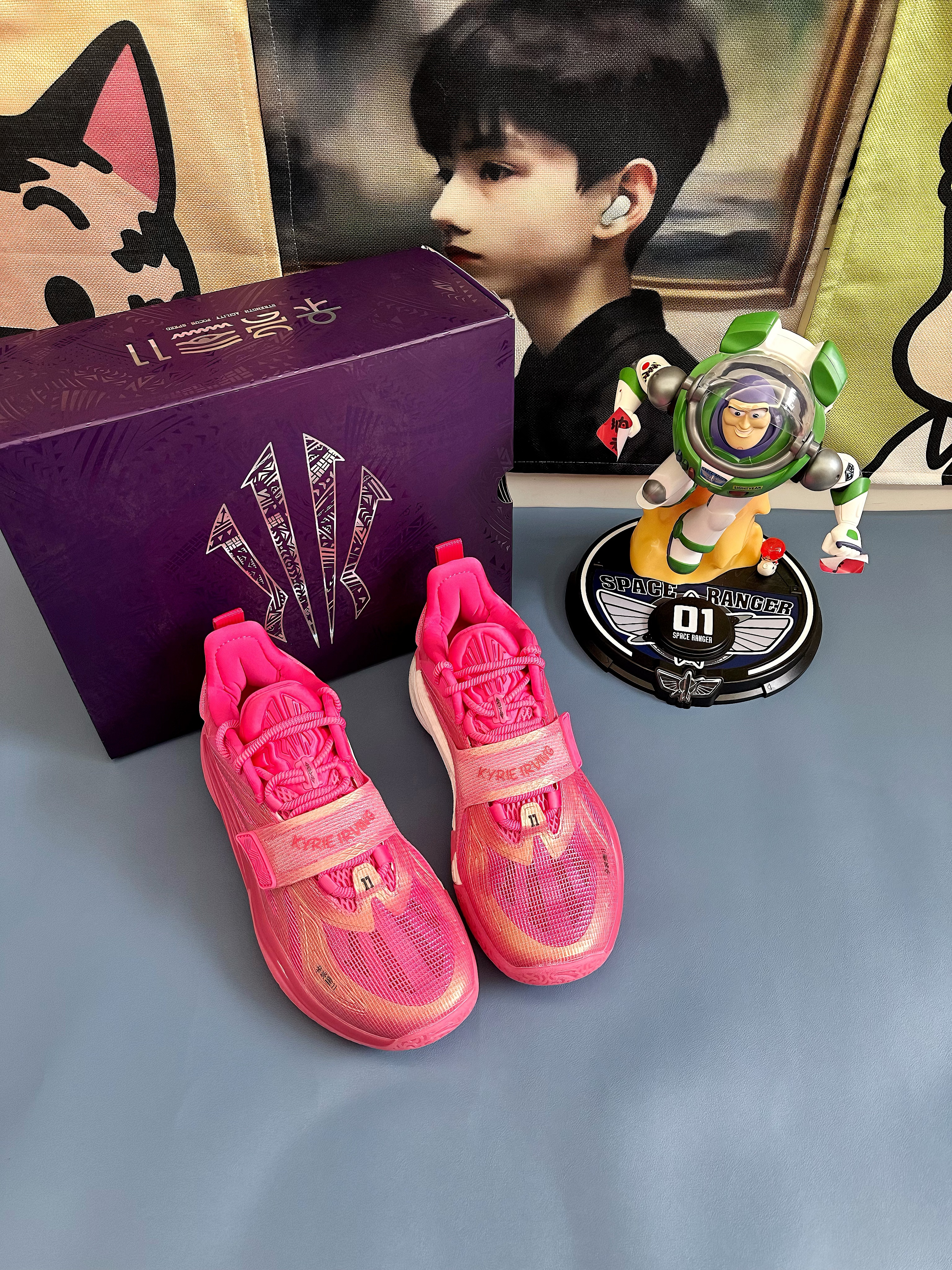 现在欧文一代粉色系篮球鞋才300开头‼️