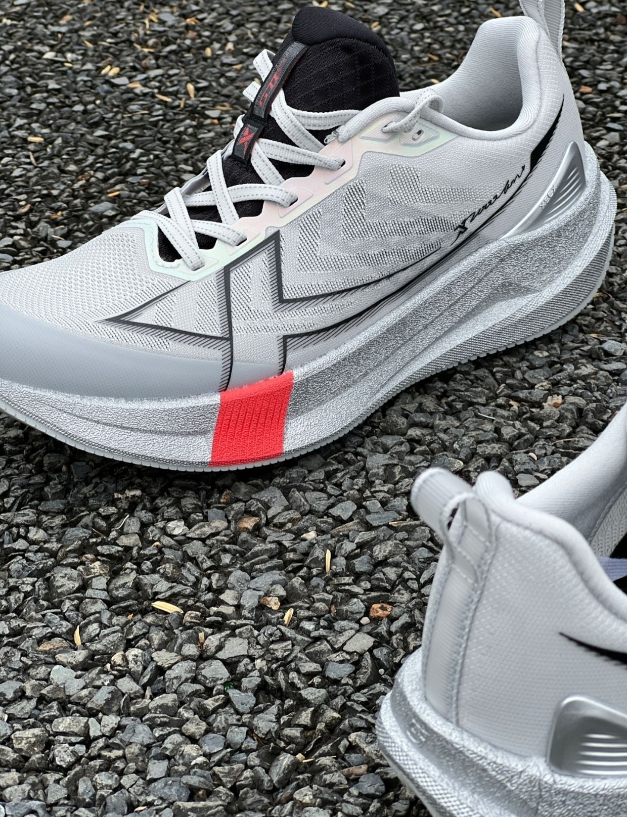 抽耳光都不想脱下来的一双鞋