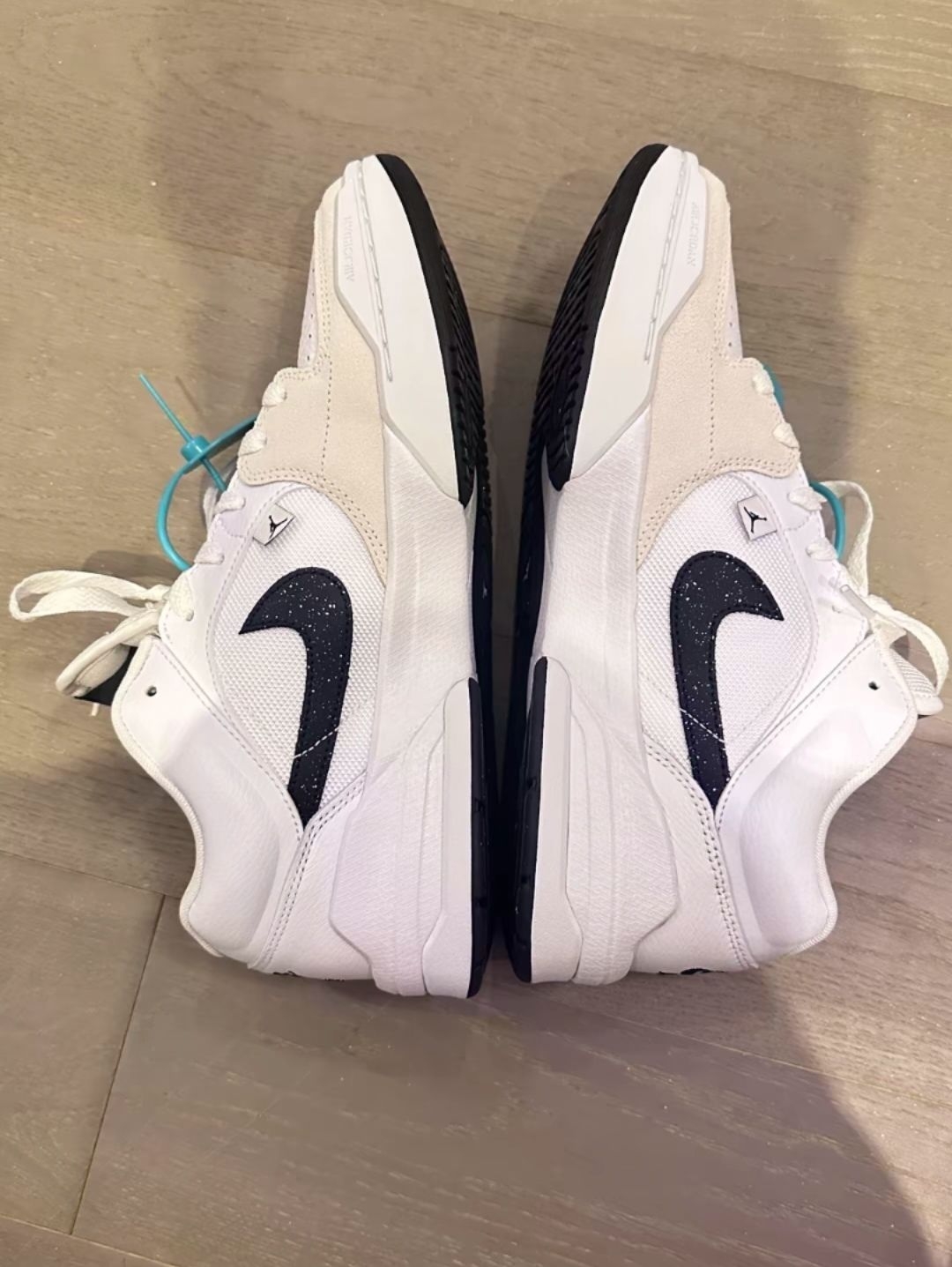 stadium90 黑白配色经典永恒！