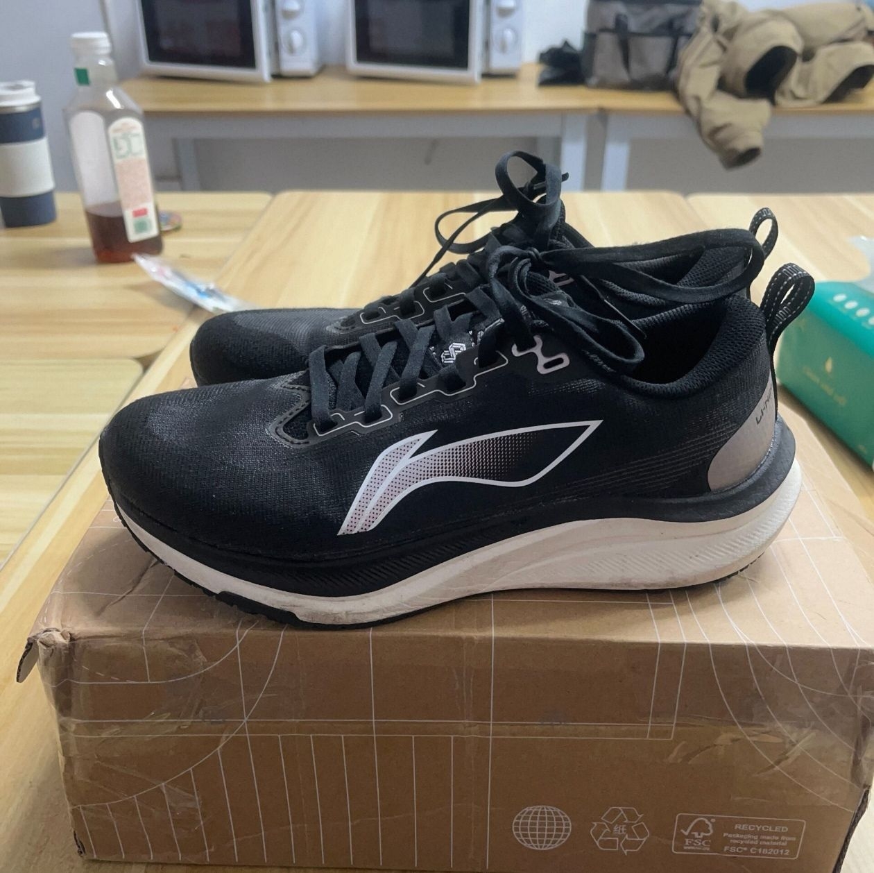 李宁赤兔8 黑色竞速跑鞋实测