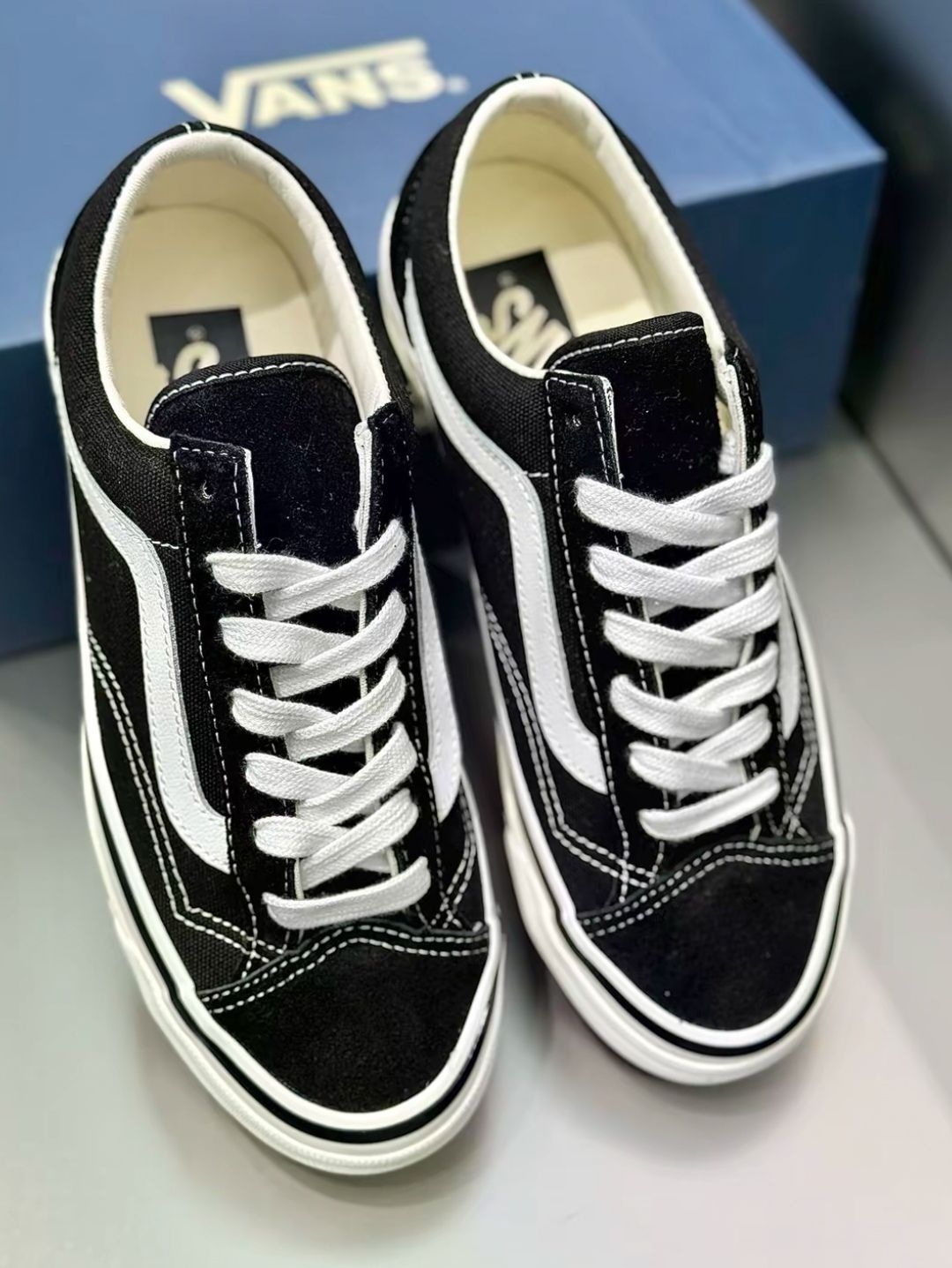 是谁心心念念 Style 36 黑白？