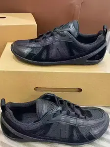 ecco爱步 BIOM LITE | 牛皮鞋面柔韧贴合,直接上脚无需磨合