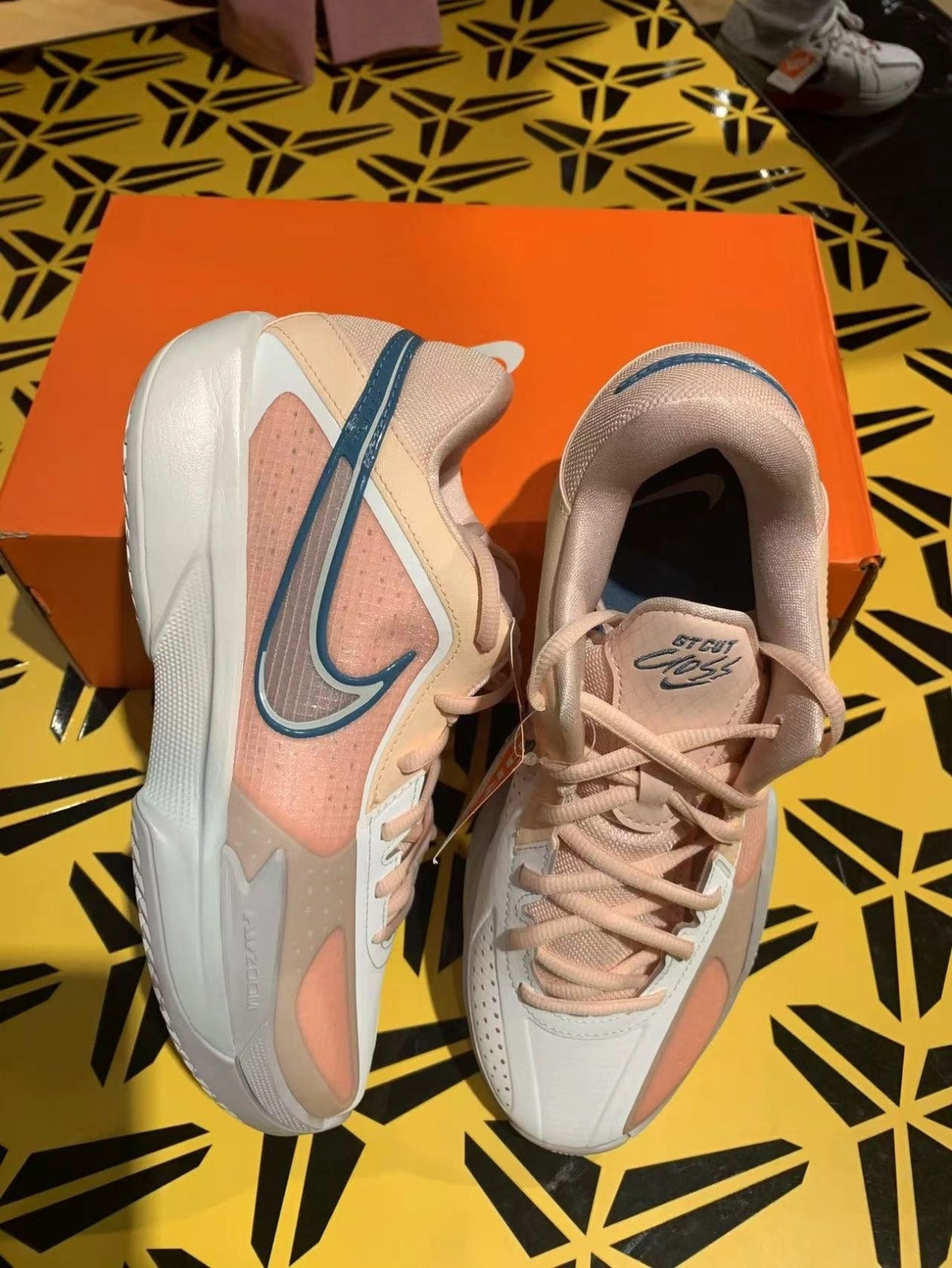 甜酷女孩必备！Nike神仙配色运动鞋