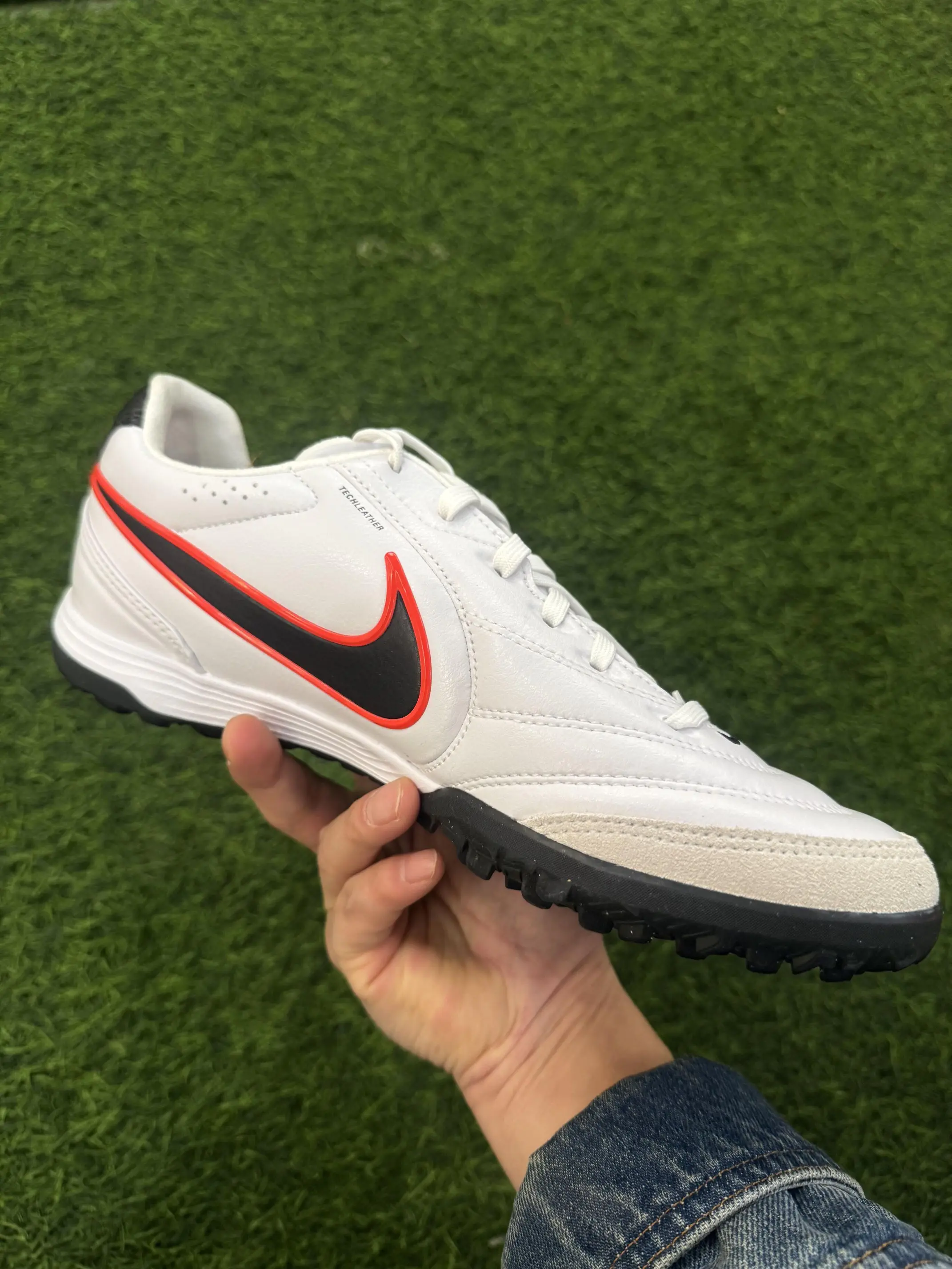 nike传奇 次顶级TF