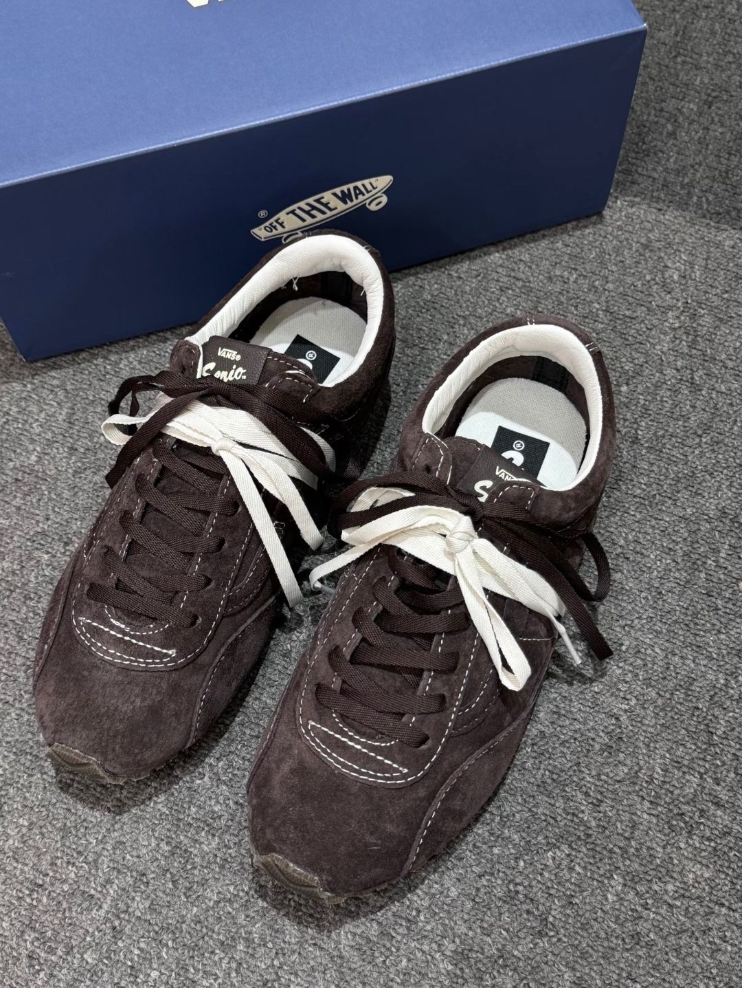 Vans这双巧克力棕麂皮，