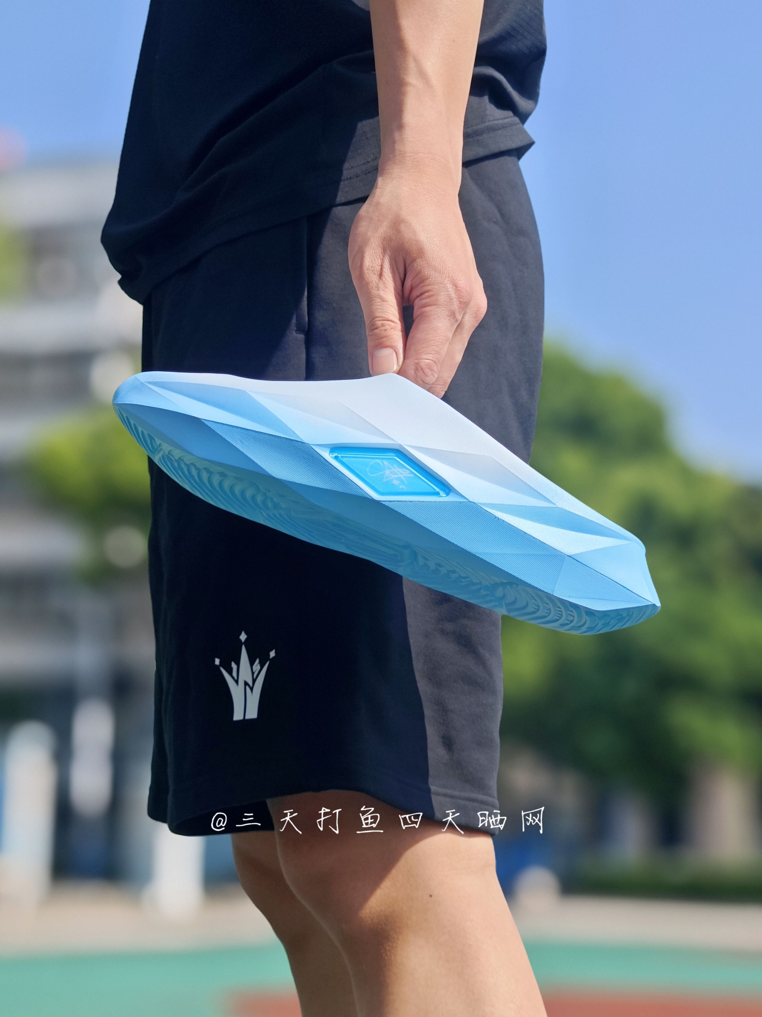 说出来你可能不信？我脚下穿着一双"钻石"！