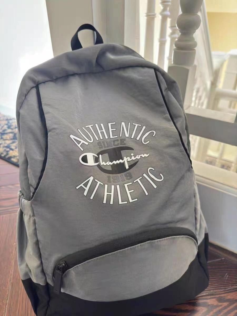 每天被问爆的Champion双肩包🎒