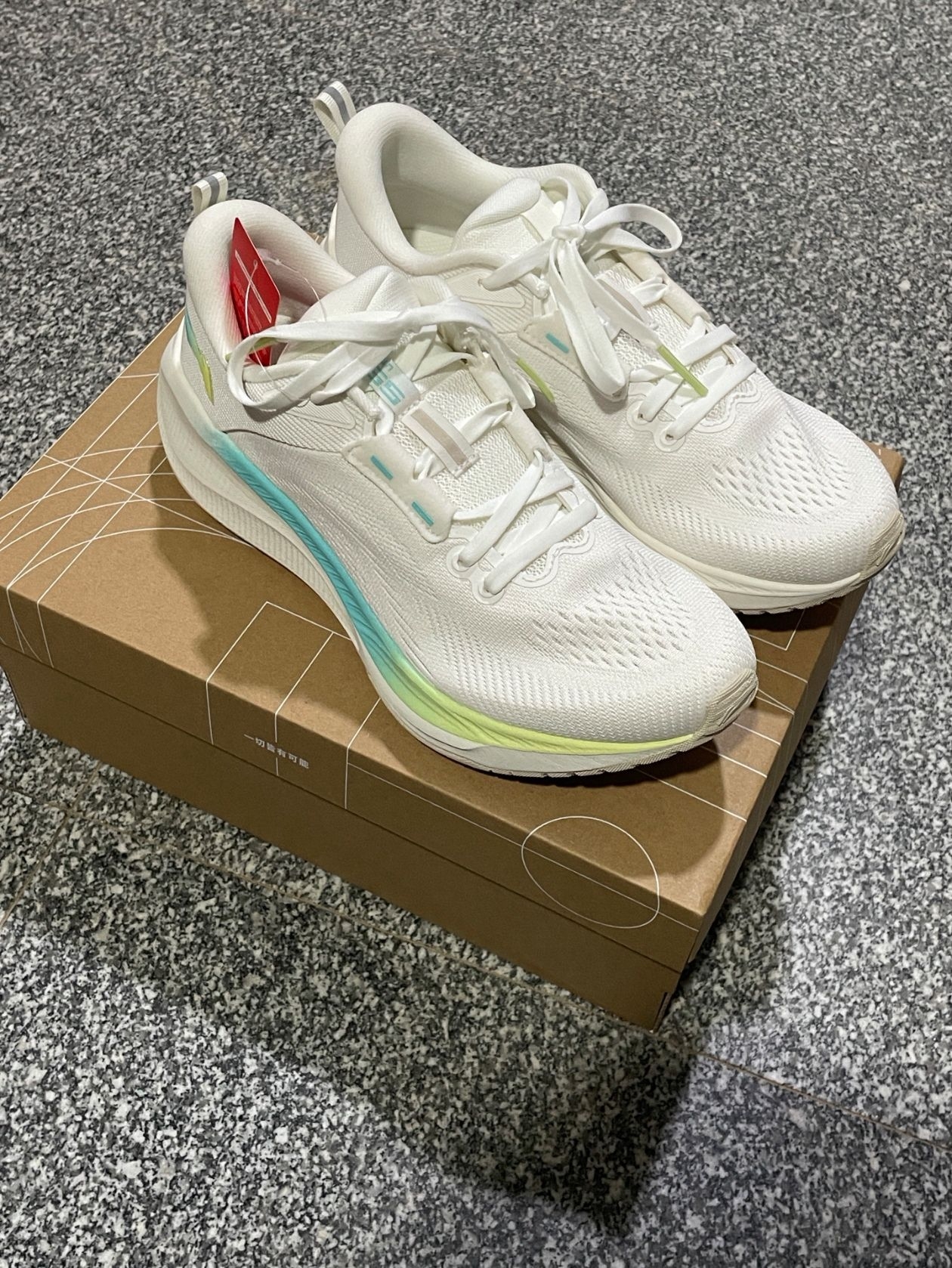 李宁体育考试跑鞋！值得拥有