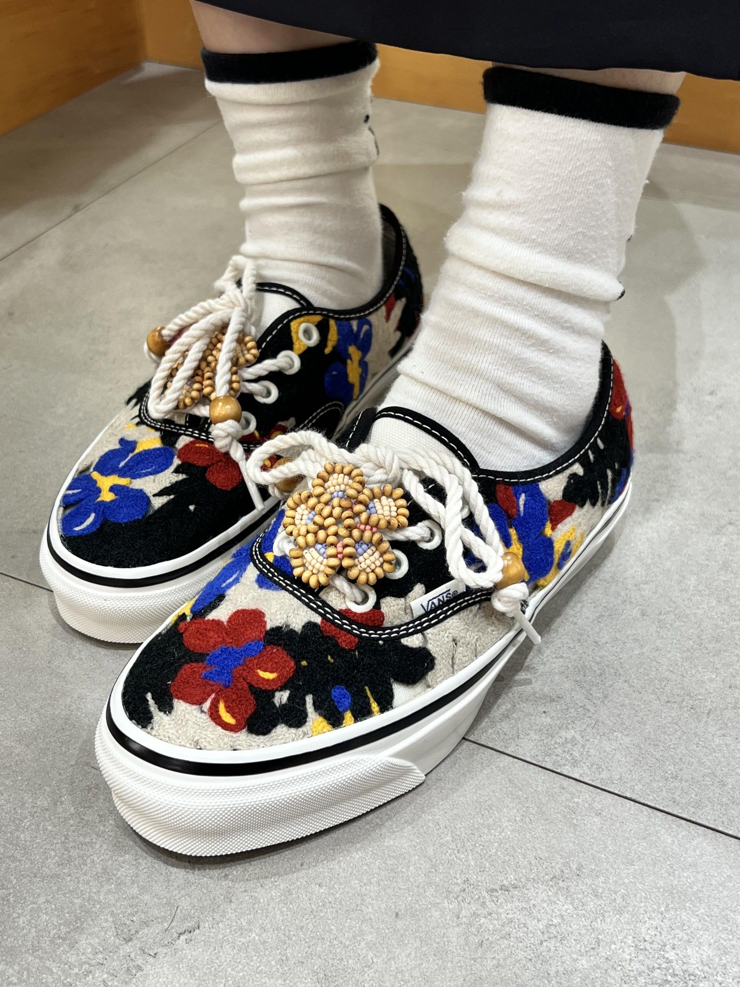 鞋上长花花了！ 🎉 Vans 60周年限定款