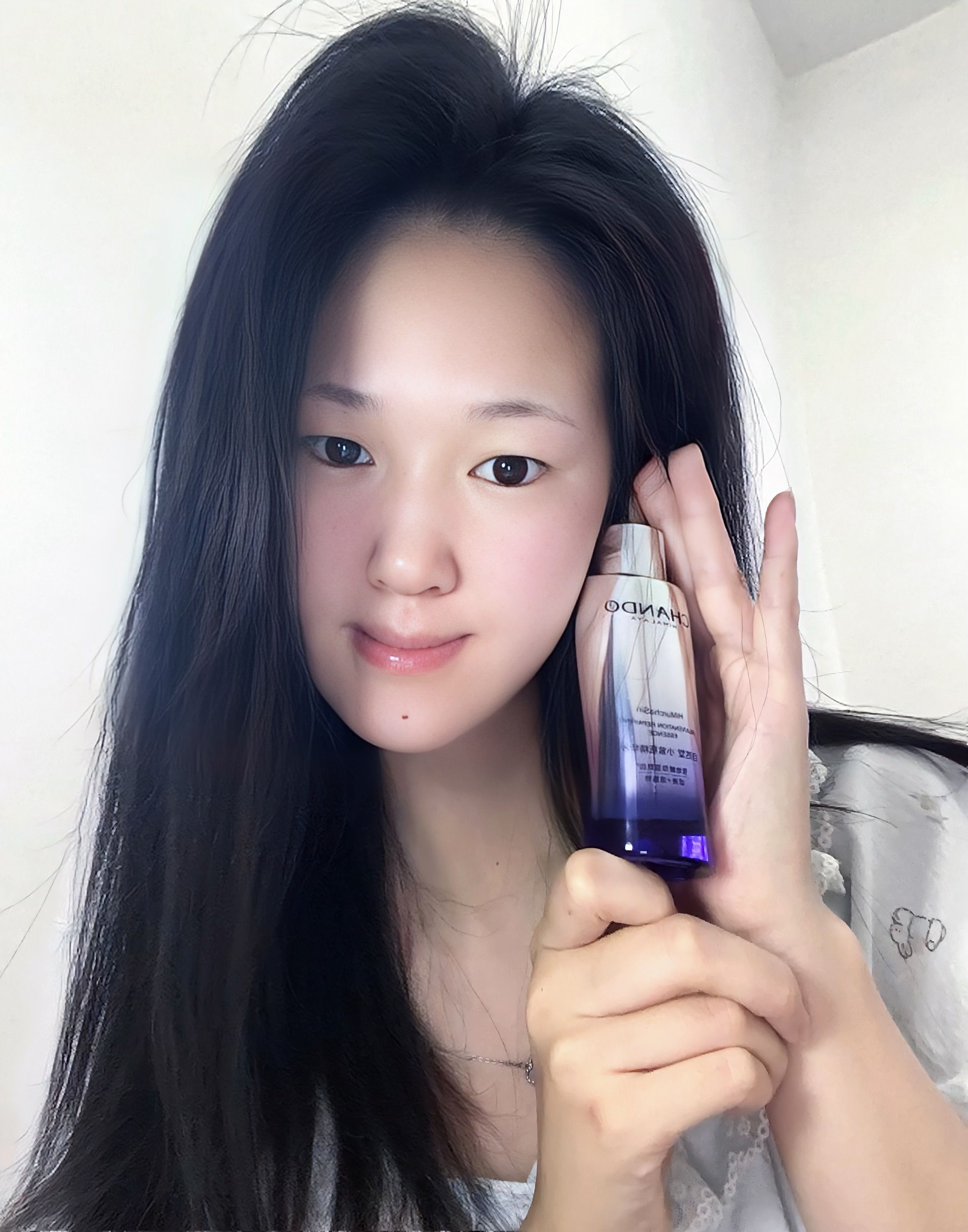 哈喽，宝宝们好🐯
这款精华我是在画梅的推