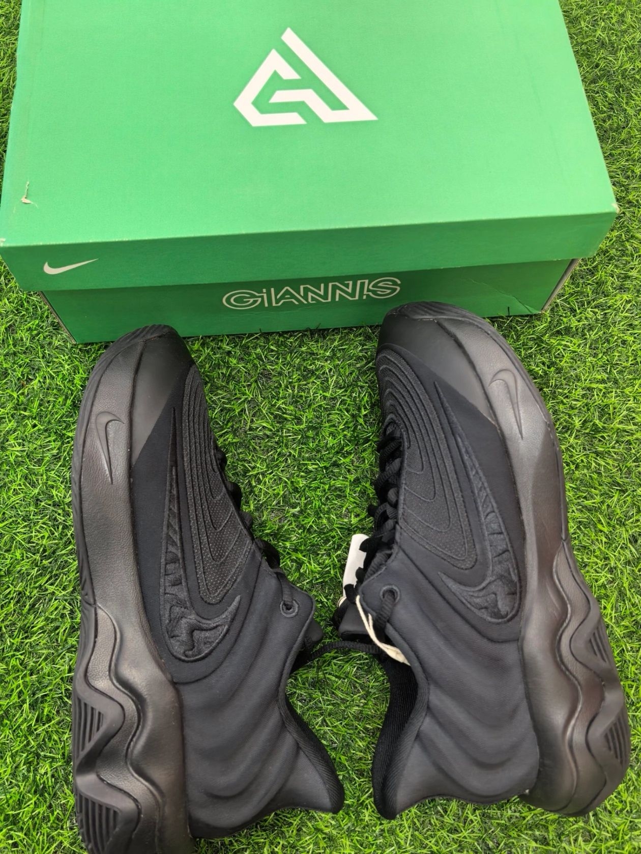 nike all black 球鞋