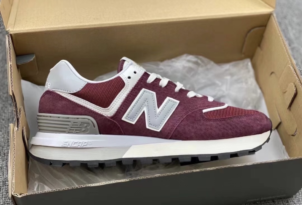 巨耐看！酒红NB574休闲鞋