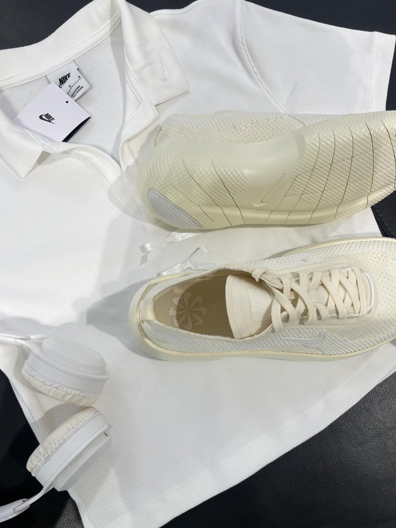 谁懂啊！Nike 白 polo + 编织鞋的松弛感