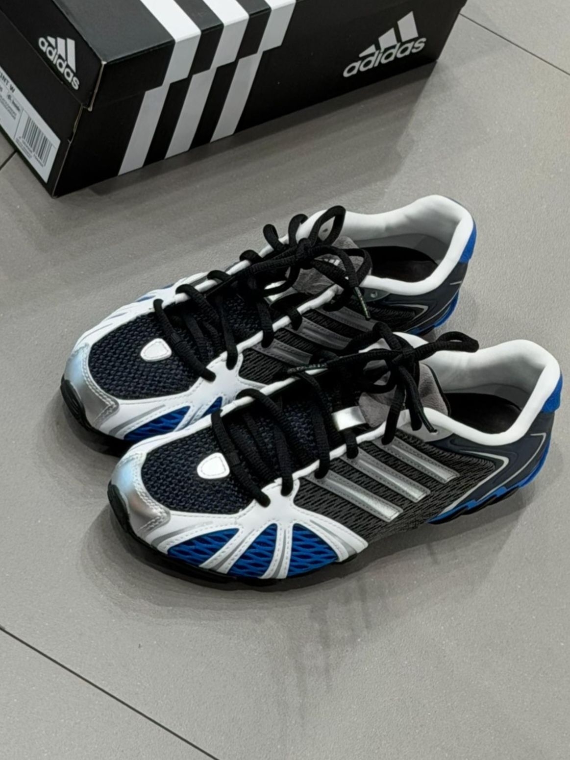 暴走一天都不累？adidas这双Ghost Sprint薄底鞋我先冲了！