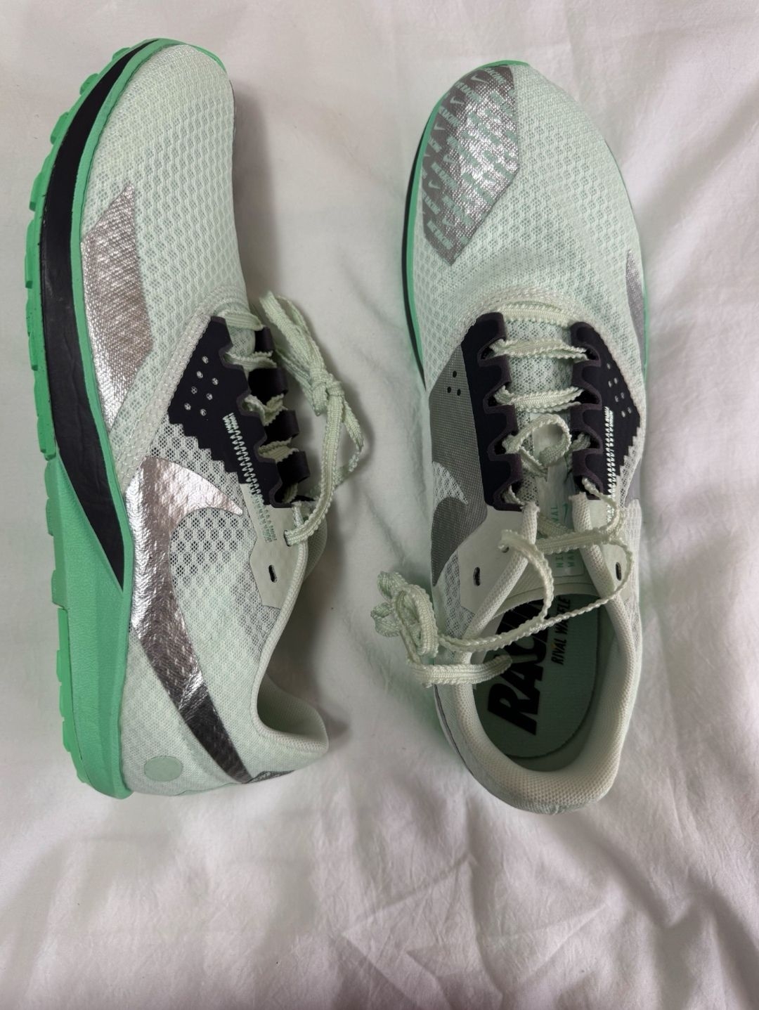 这款薄底Nike Zoom Rival Waffle 6跑步鞋也太舒服了吧！