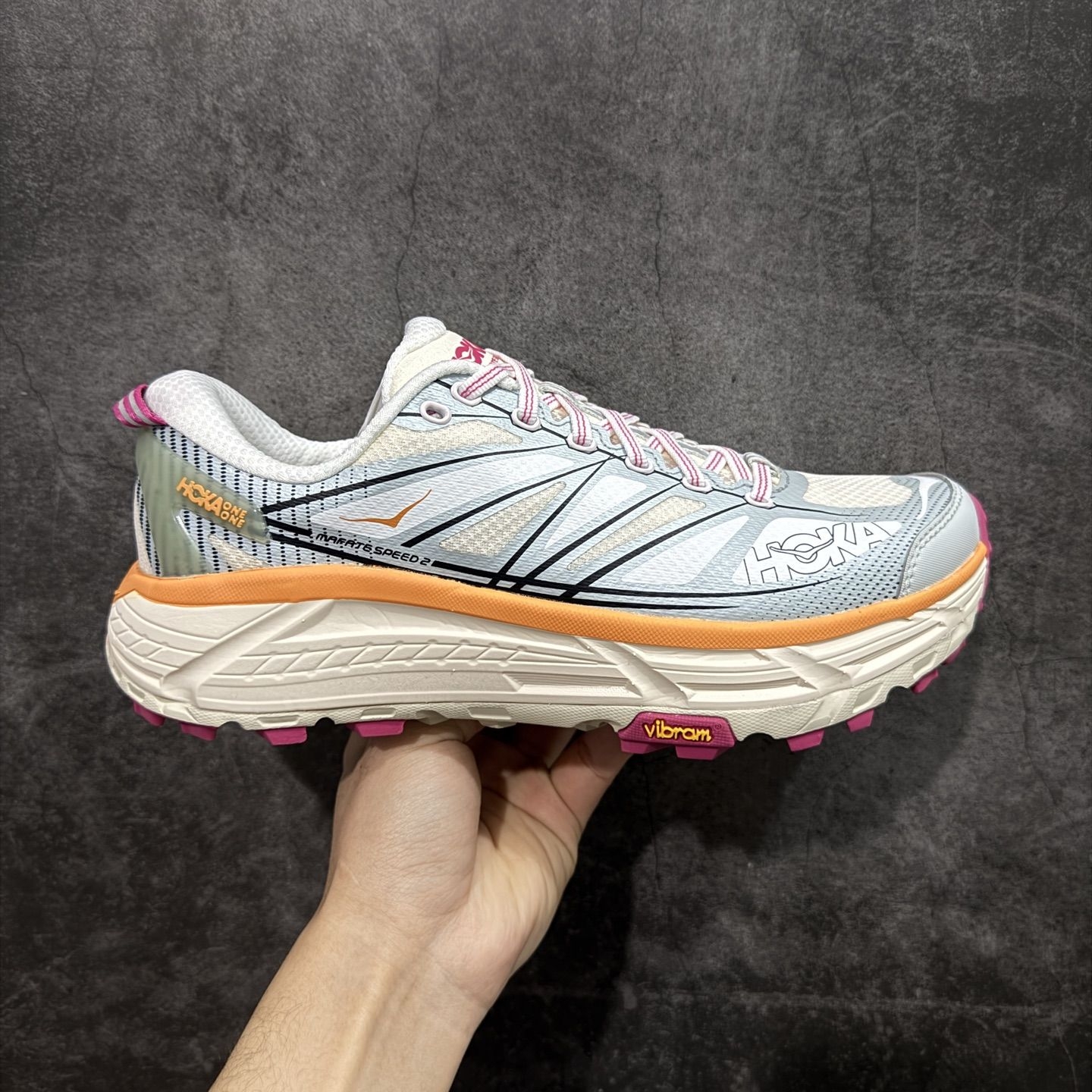 胡可同款HOKA Mafate Speed2，厚底慢跑鞋太香了